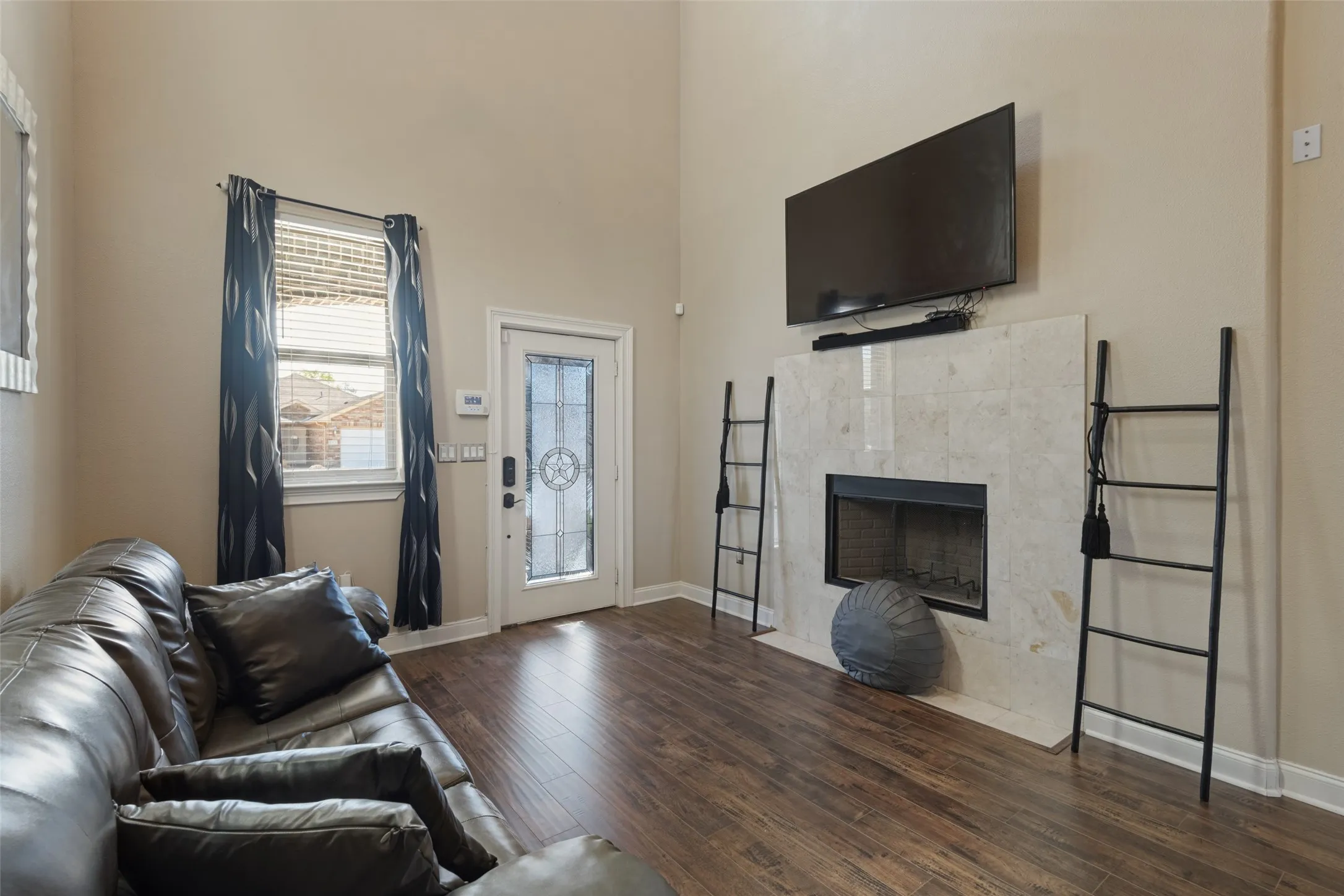 Single Family Residence For Sale in Kaufman County , 112 Brooks Street, Terrell, Texas 75160, 3 Bedroom, 3 Bathroom, 2 Garage spaces, 1,837 Sqft, built in 2018, mls#21309146, Real Estate Agent in Terrell, Homes For Sale in Kaufman county, Homes For Sale in Terrell, Realtor in Terrell Texas, Real Estate Brokerage Independent Realty Texas, Luminita Cordes Realtor