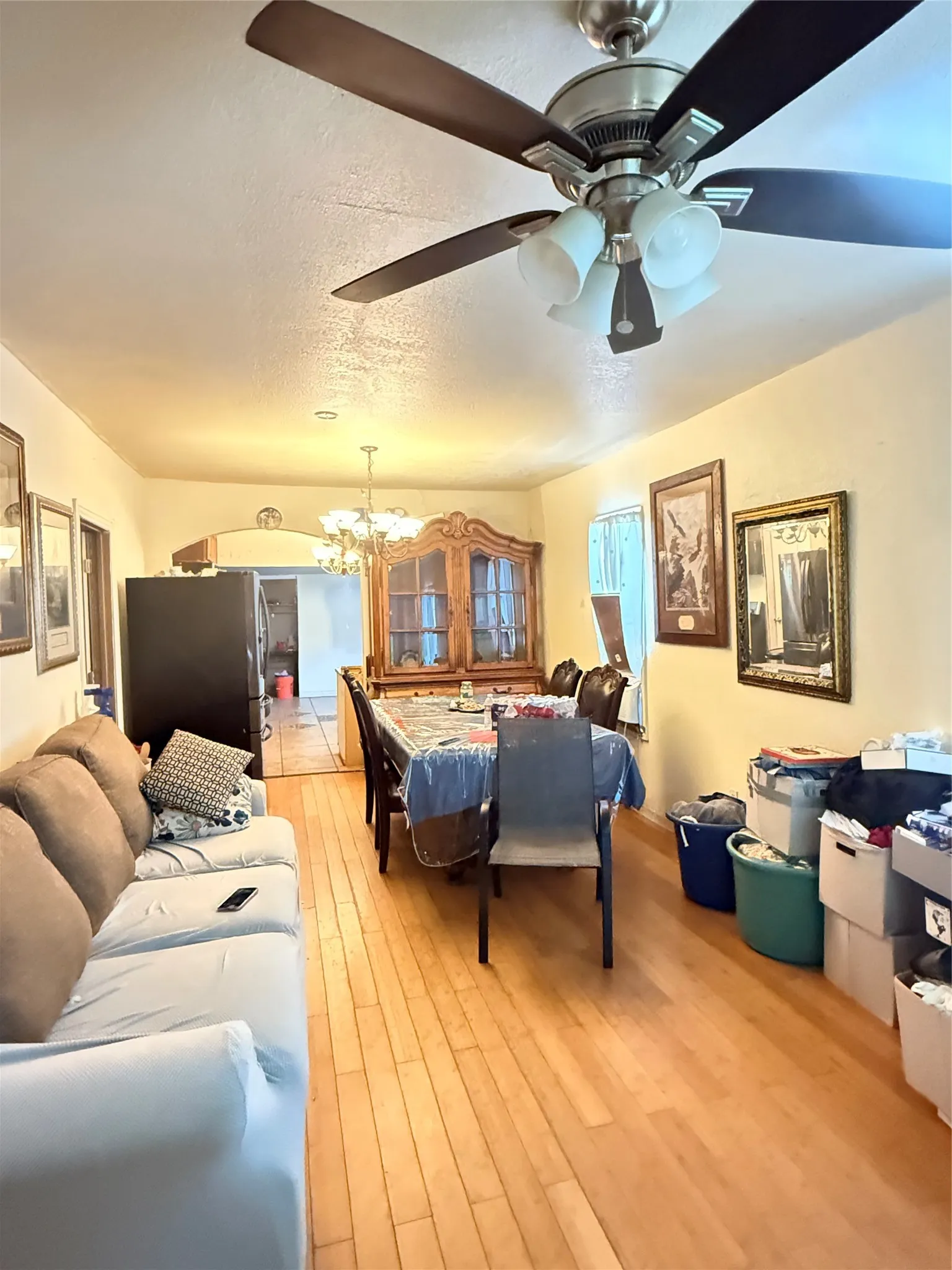Single Family Residence For Sale in Dallas County , 2922 Reed Lane, Dallas, Texas 75215, 3 Bedrooms, 1 Bathroom, Garage spaces, 1,200 Sqft, built in 1926, Price $170,000, mls#21309335, Real Estate Agent in Dallas, Homes For Sale in Dallas county, Homes For Sale in Dallas, Realtor in Dallas Texas, Real Estate Brokerage Independent Realty Texas, Luminita Cordes Realtor