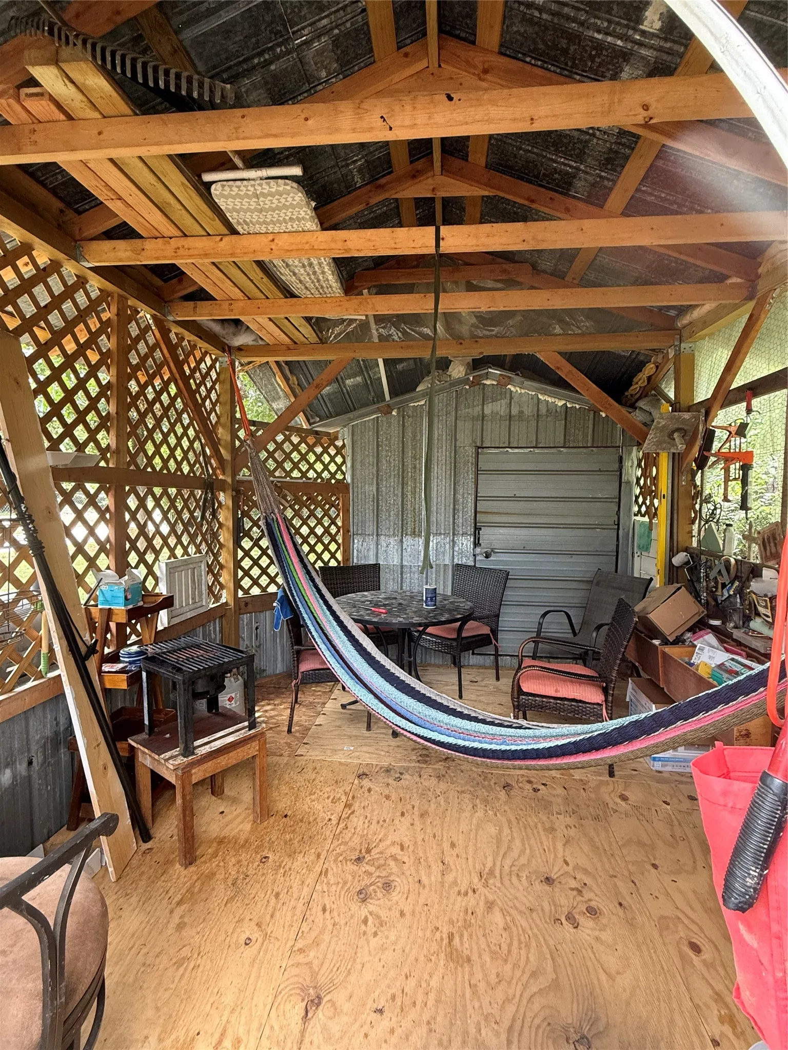Single Family Residence For Sale in Dallas County , 2922 Reed Lane, Dallas, Texas 75215, 3 Bedrooms, 1 Bathroom, Garage spaces, 1,200 Sqft, built in 1926, Price $170,000, mls#21309335, Real Estate Agent in Dallas, Homes For Sale in Dallas county, Homes For Sale in Dallas, Realtor in Dallas Texas, Real Estate Brokerage Independent Realty Texas, Luminita Cordes Realtor