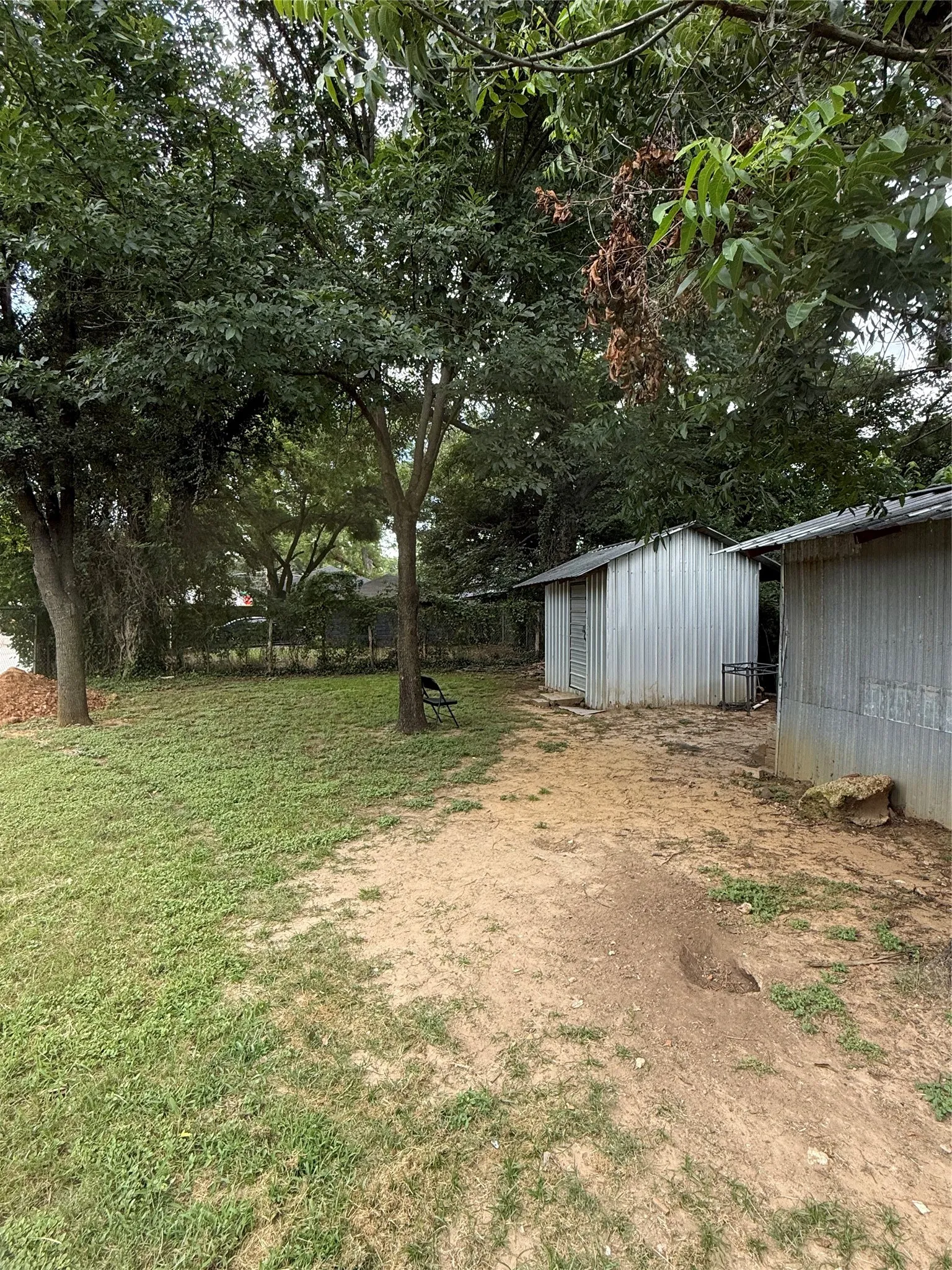 Single Family Residence For Sale in Dallas County , 2922 Reed Lane, Dallas, Texas 75215, 3 Bedrooms, 1 Bathroom, Garage spaces, 1,200 Sqft, built in 1926, Price $170,000, mls#21309335, Real Estate Agent in Dallas, Homes For Sale in Dallas county, Homes For Sale in Dallas, Realtor in Dallas Texas, Real Estate Brokerage Independent Realty Texas, Luminita Cordes Realtor