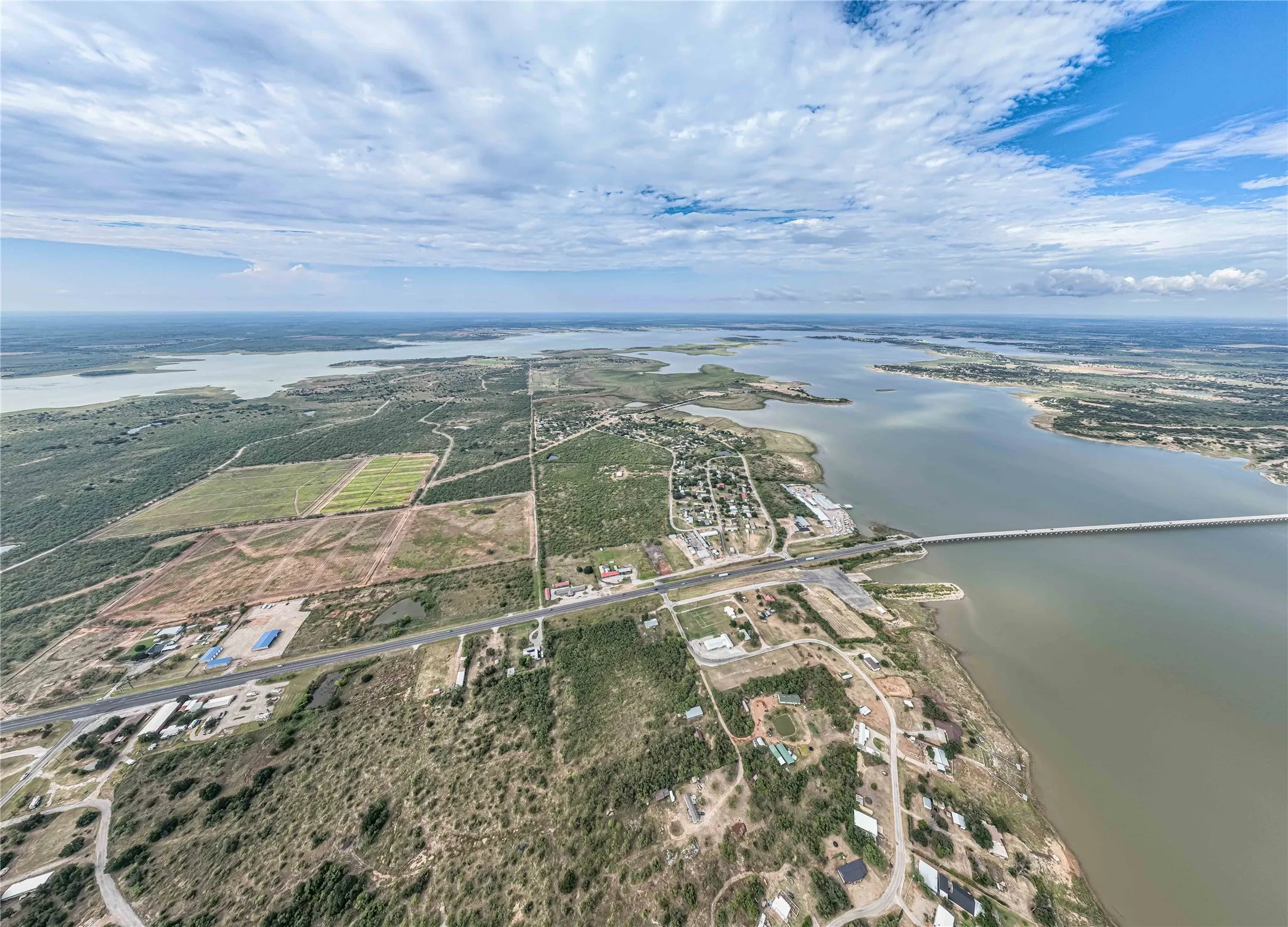 Mobile Home For Sale in Stephens County , 122 County Road 306, Breckenridge, Texas 76424, 4 Bedroom, 2 Bathroom, 1 Garage spaces, 1,696 Sqft, built in 1980, Price $80,000, mls#21309328, Real Estate Agent in Breckenridge, Homes For Sale in Stephens county, Homes For Sale in Breckenridge, Realtor in Breckenridge Texas, Real Estate Brokerage Independent Realty Texas, Luminita Cordes Realtor