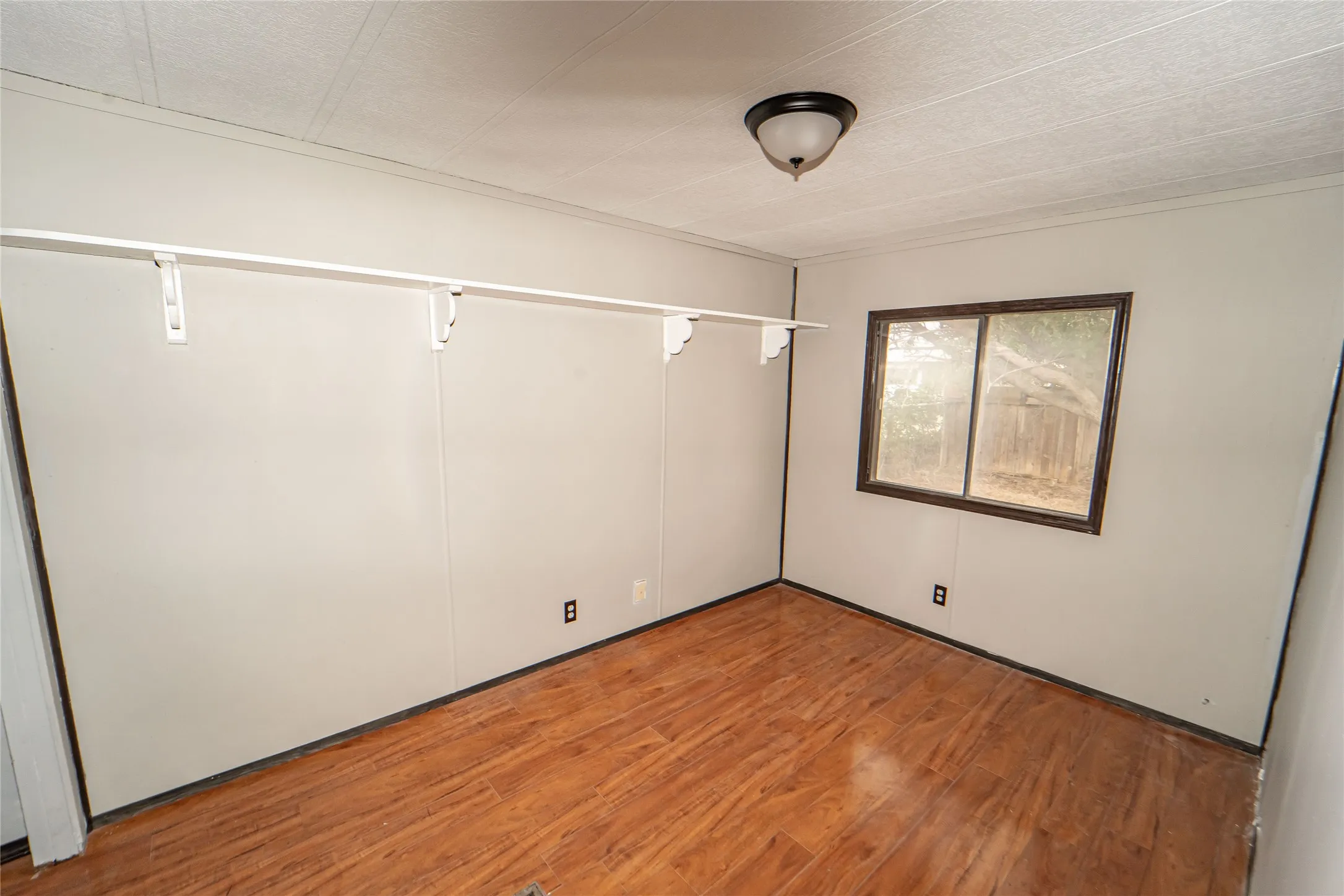 Mobile Home For Sale in Stephens County , 122 County Road 306, Breckenridge, Texas 76424, 4 Bedroom, 2 Bathroom, 1 Garage spaces, 1,696 Sqft, built in 1980, Price $80,000, mls#21309328, Real Estate Agent in Breckenridge, Homes For Sale in Stephens county, Homes For Sale in Breckenridge, Realtor in Breckenridge Texas, Real Estate Brokerage Independent Realty Texas, Luminita Cordes Realtor
