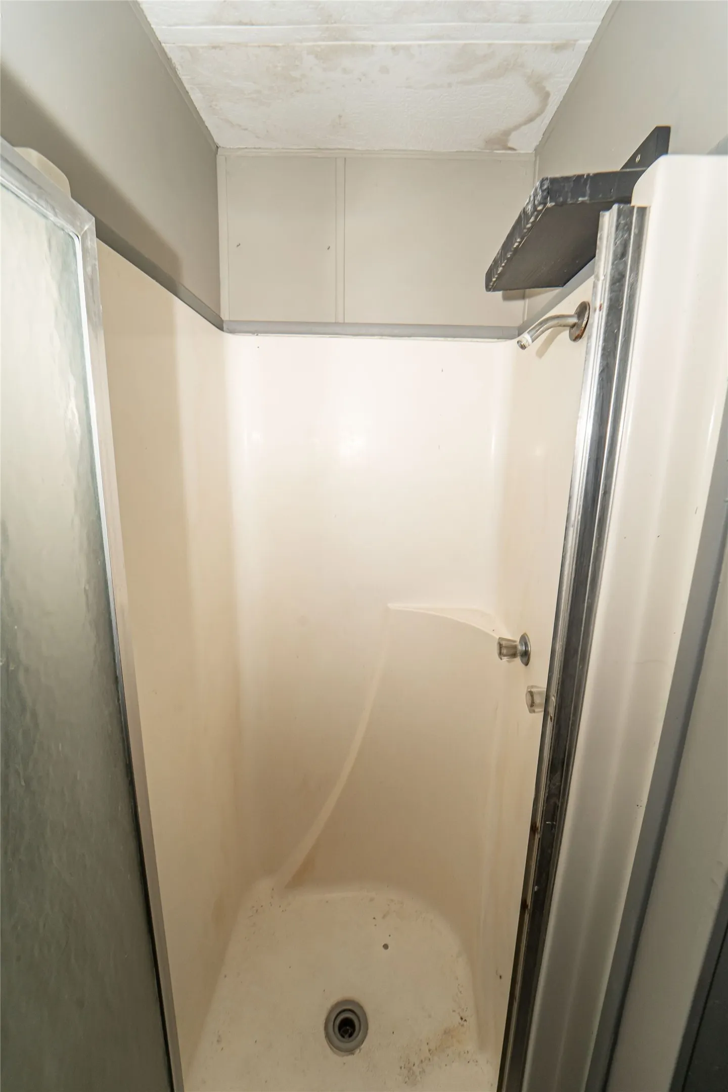 Mobile Home For Sale in Stephens County , 122 County Road 306, Breckenridge, Texas 76424, 4 Bedroom, 2 Bathroom, 1 Garage spaces, 1,696 Sqft, built in 1980, Price $80,000, mls#21309328, Real Estate Agent in Breckenridge, Homes For Sale in Stephens county, Homes For Sale in Breckenridge, Realtor in Breckenridge Texas, Real Estate Brokerage Independent Realty Texas, Luminita Cordes Realtor