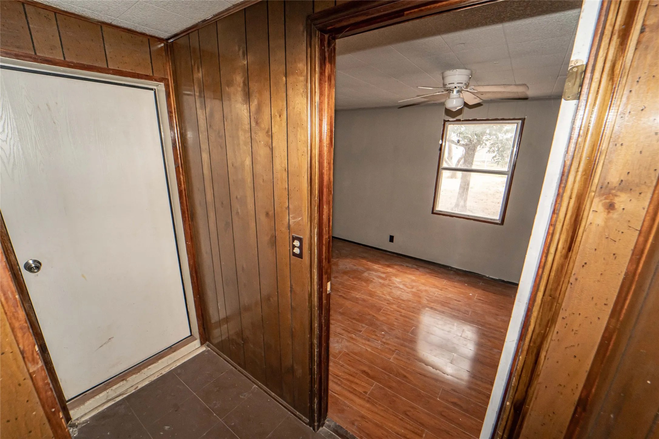 Mobile Home For Sale in Stephens County , 122 County Road 306, Breckenridge, Texas 76424, 4 Bedroom, 2 Bathroom, 1 Garage spaces, 1,696 Sqft, built in 1980, Price $80,000, mls#21309328, Real Estate Agent in Breckenridge, Homes For Sale in Stephens county, Homes For Sale in Breckenridge, Realtor in Breckenridge Texas, Real Estate Brokerage Independent Realty Texas, Luminita Cordes Realtor