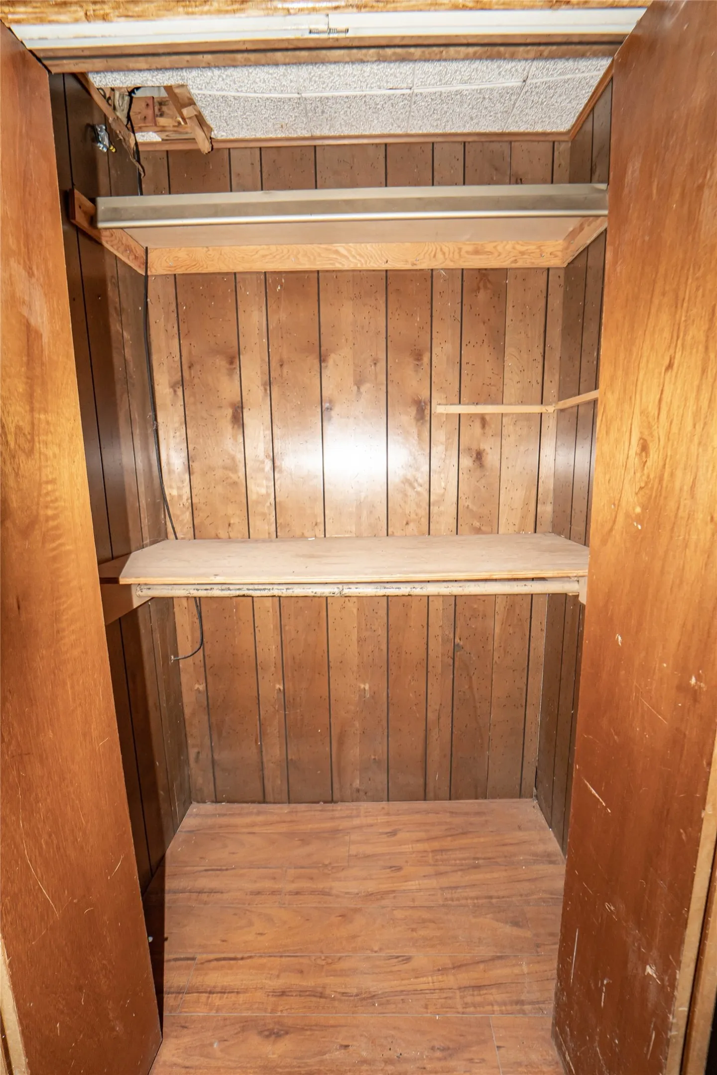 Mobile Home For Sale in Stephens County , 122 County Road 306, Breckenridge, Texas 76424, 4 Bedroom, 2 Bathroom, 1 Garage spaces, 1,696 Sqft, built in 1980, Price $80,000, mls#21309328, Real Estate Agent in Breckenridge, Homes For Sale in Stephens county, Homes For Sale in Breckenridge, Realtor in Breckenridge Texas, Real Estate Brokerage Independent Realty Texas, Luminita Cordes Realtor