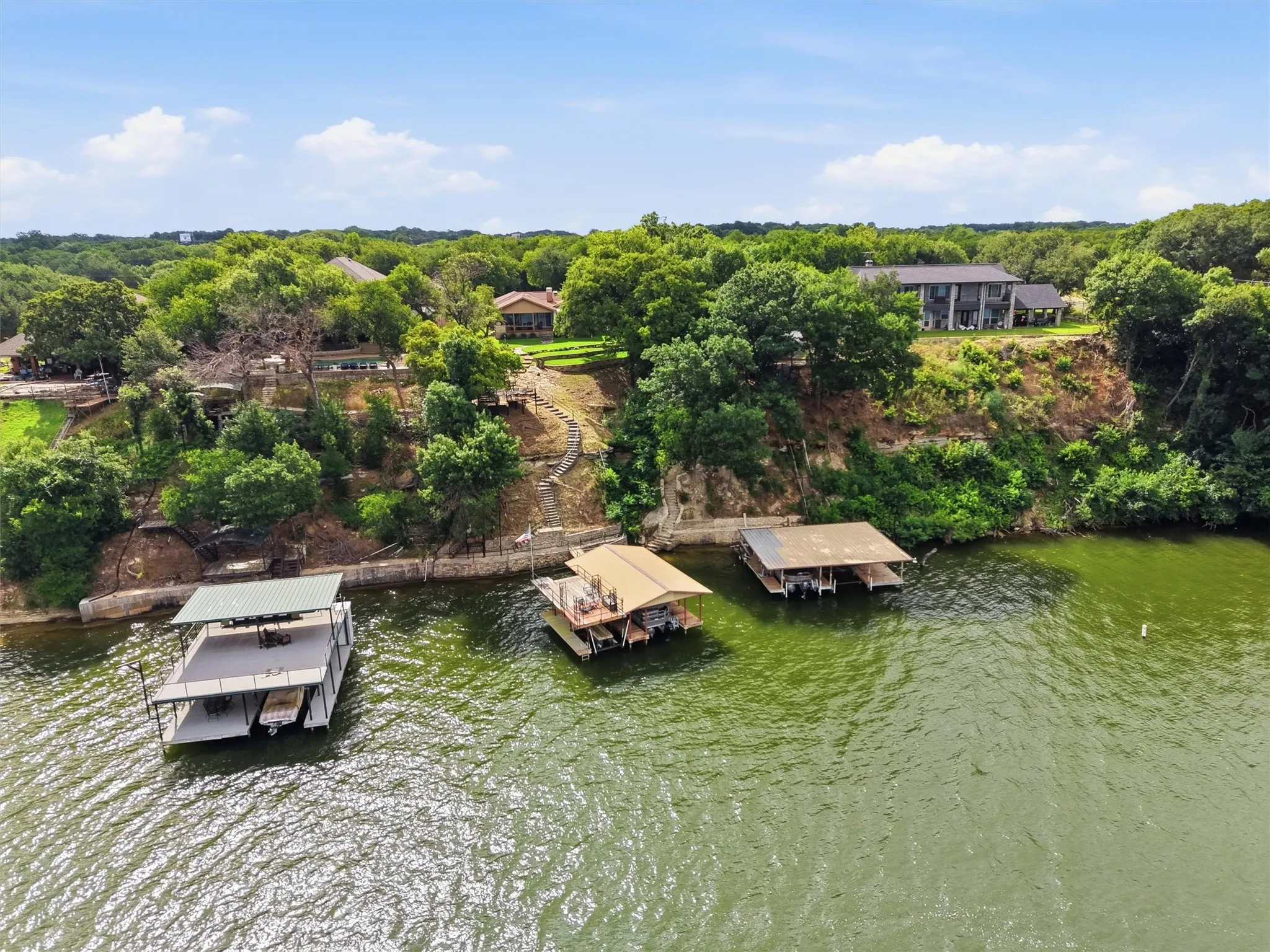 Single Family Residence For Sale in Hood County , 6426 Walters Bend Court, Granbury, Texas 76049, 4 Bedrooms, 3 Bathrooms, 2 Garage spaces, 3,151 Sqft, built in 1975, Price $1,395,000, mls#21305738, Real Estate Agent in Granbury, Homes For Sale in Hood county, Homes For Sale in Granbury, Realtor in Granbury Texas, Real Estate Brokerage Independent Realty Texas, Luminita Cordes Realtor