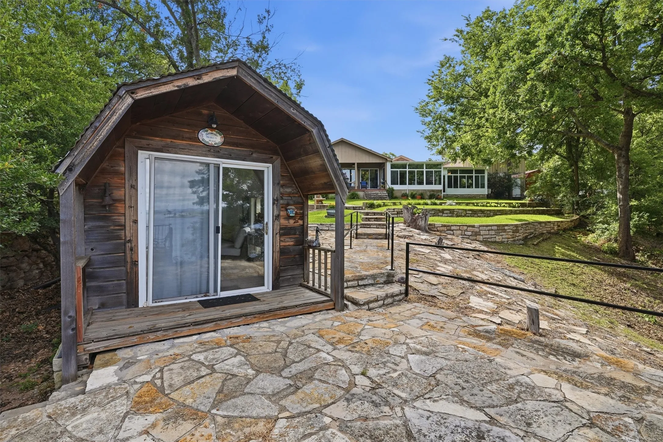 Single Family Residence For Sale in Hood County , 6426 Walters Bend Court, Granbury, Texas 76049, 4 Bedrooms, 3 Bathrooms, 2 Garage spaces, 3,151 Sqft, built in 1975, Price $1,395,000, mls#21305738, Real Estate Agent in Granbury, Homes For Sale in Hood county, Homes For Sale in Granbury, Realtor in Granbury Texas, Real Estate Brokerage Independent Realty Texas, Luminita Cordes Realtor
