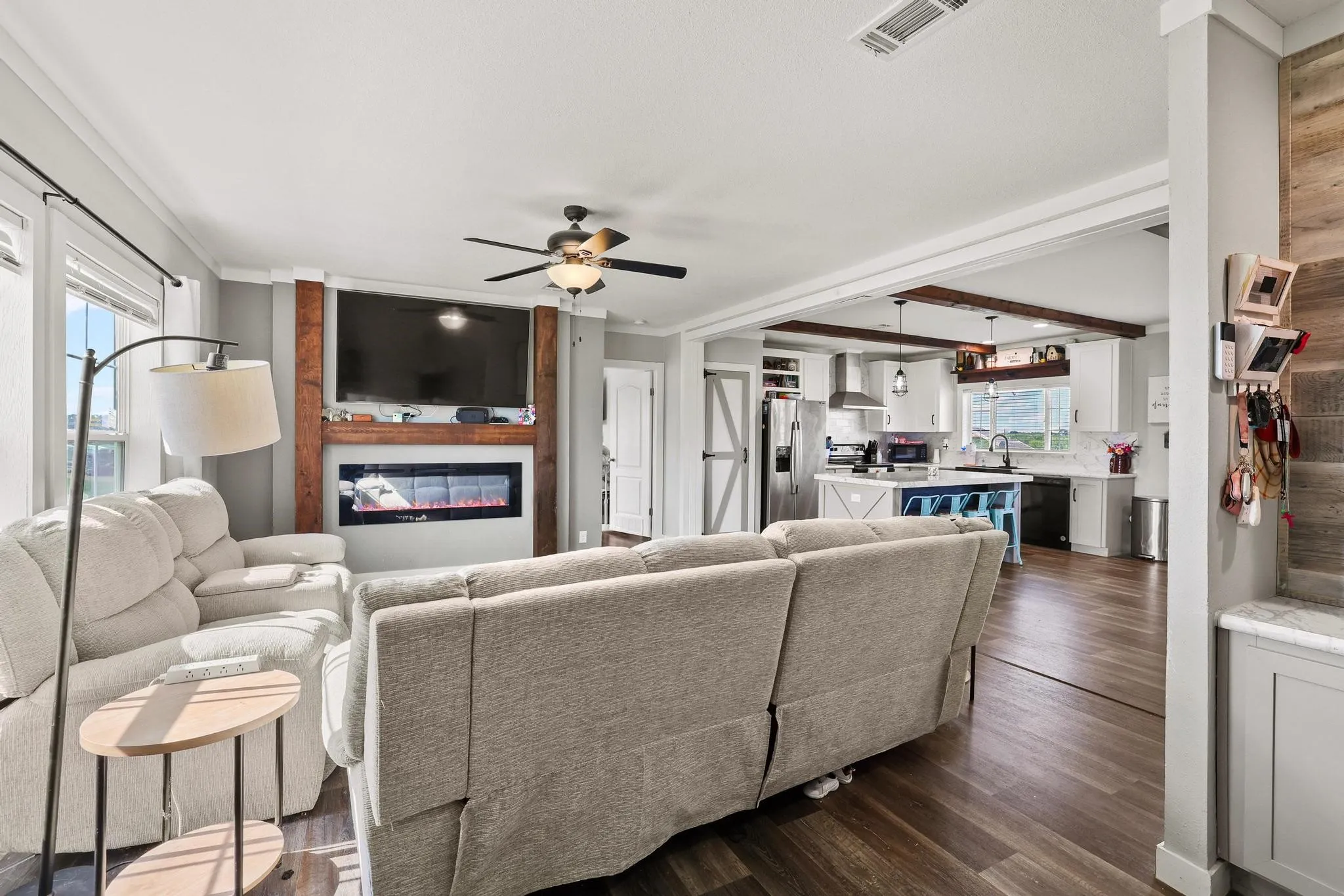 Mobile Home For Sale in Collin County , 10950 County Road 632, Blue Ridge, Texas 75424, 5 Bedroom, 3 Bathroom, Garage spaces, 2,220 Sqft, built in 2022, mls#21257461, Real Estate Agent in Blue Ridge, Homes For Sale in Collin county, Homes For Sale in Blue Ridge, Realtor in Blue Ridge Texas, Real Estate Brokerage Independent Realty Texas, Luminita Cordes Realtor