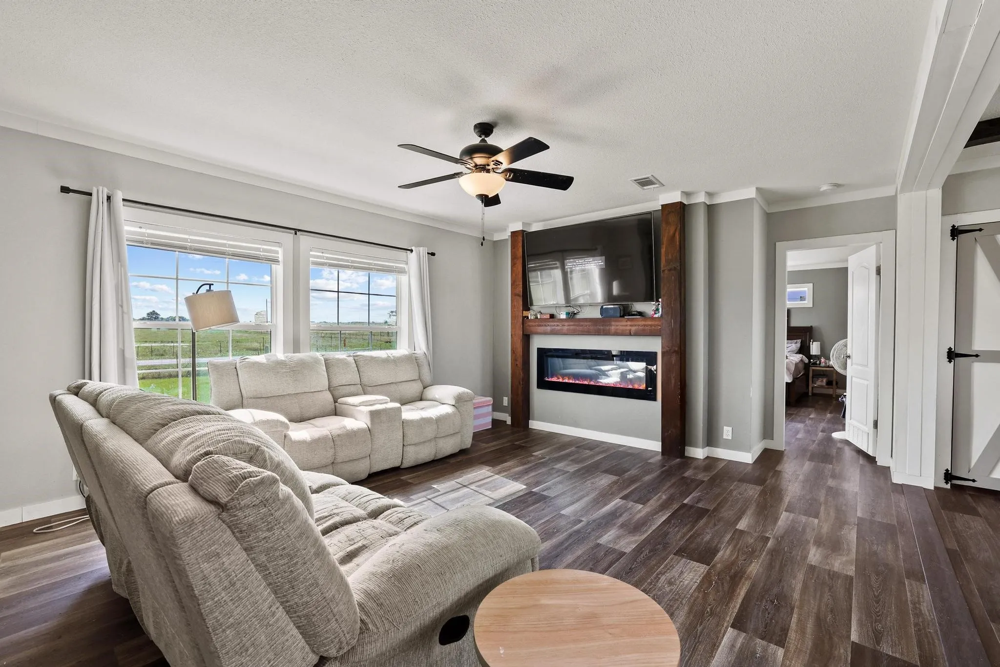 Mobile Home For Sale in Collin County , 10950 County Road 632, Blue Ridge, Texas 75424, 5 Bedroom, 3 Bathroom, Garage spaces, 2,220 Sqft, built in 2022, mls#21257461, Real Estate Agent in Blue Ridge, Homes For Sale in Collin county, Homes For Sale in Blue Ridge, Realtor in Blue Ridge Texas, Real Estate Brokerage Independent Realty Texas, Luminita Cordes Realtor