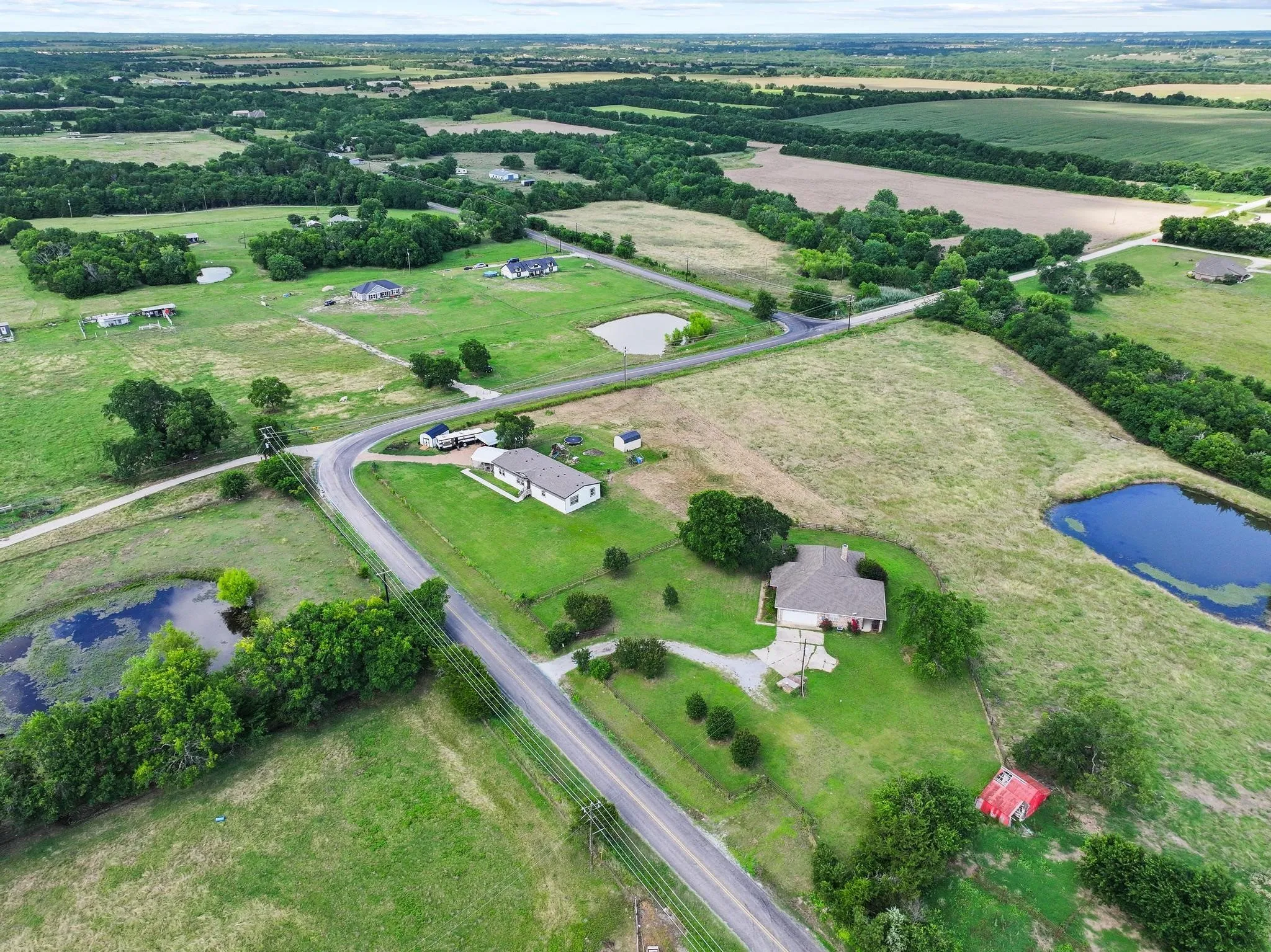 Mobile Home For Sale in Collin County , 10950 County Road 632, Blue Ridge, Texas 75424, 5 Bedroom, 3 Bathroom, Garage spaces, 2,220 Sqft, built in 2022, mls#21257461, Real Estate Agent in Blue Ridge, Homes For Sale in Collin county, Homes For Sale in Blue Ridge, Realtor in Blue Ridge Texas, Real Estate Brokerage Independent Realty Texas, Luminita Cordes Realtor