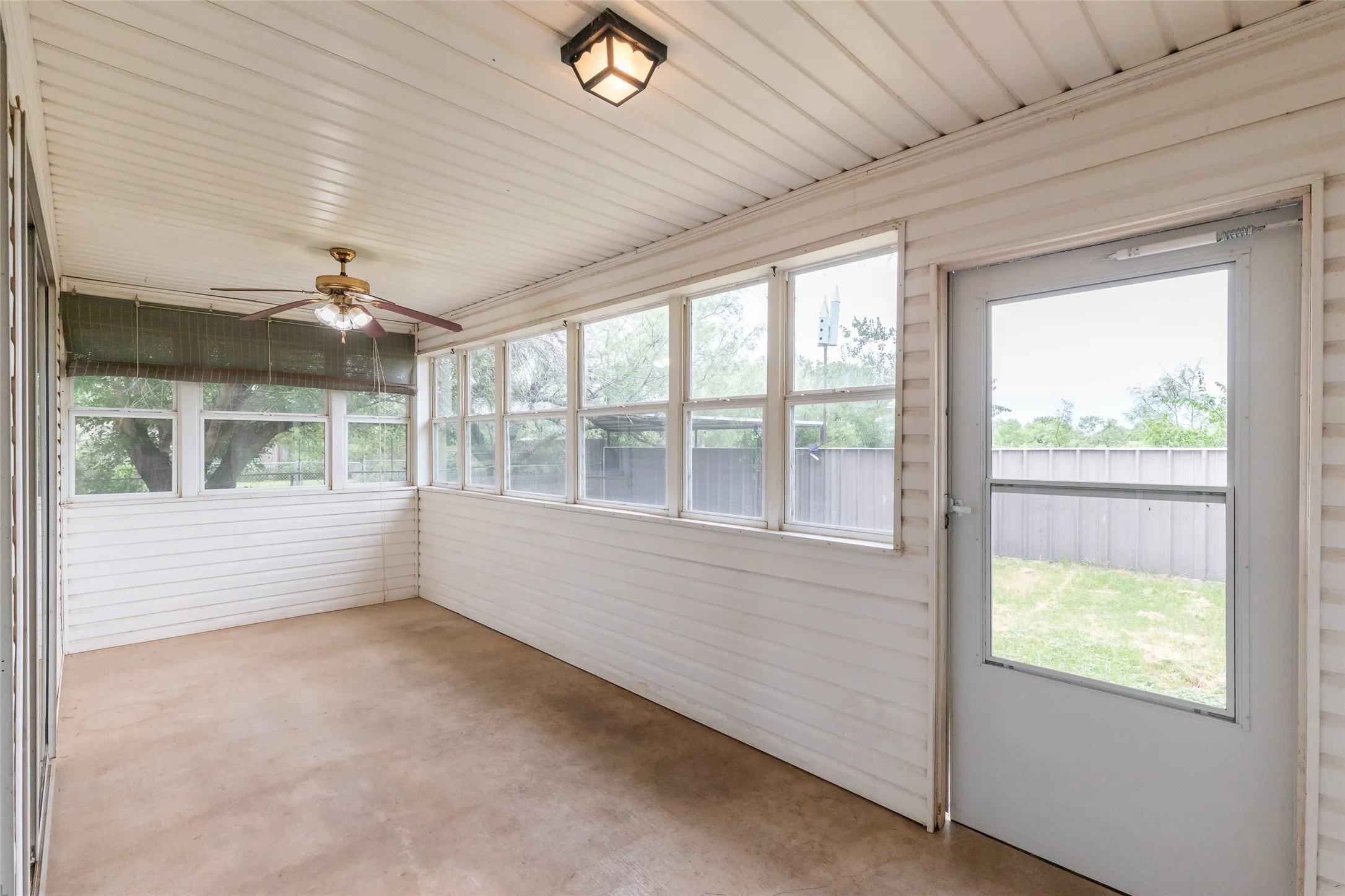Single Family Residence For Sale in Taylor County , 1844 Fm 1750, Abilene, Texas 79602, 3 Bedroom, 2 Bathroom, 6 Garage spaces, 1,454 Sqft, built in 1999, mls#21308814, Real Estate Agent in Abilene, Homes For Sale in Taylor county, Homes For Sale in Abilene, Realtor in Abilene Texas, Real Estate Brokerage Independent Realty Texas, Luminita Cordes Realtor