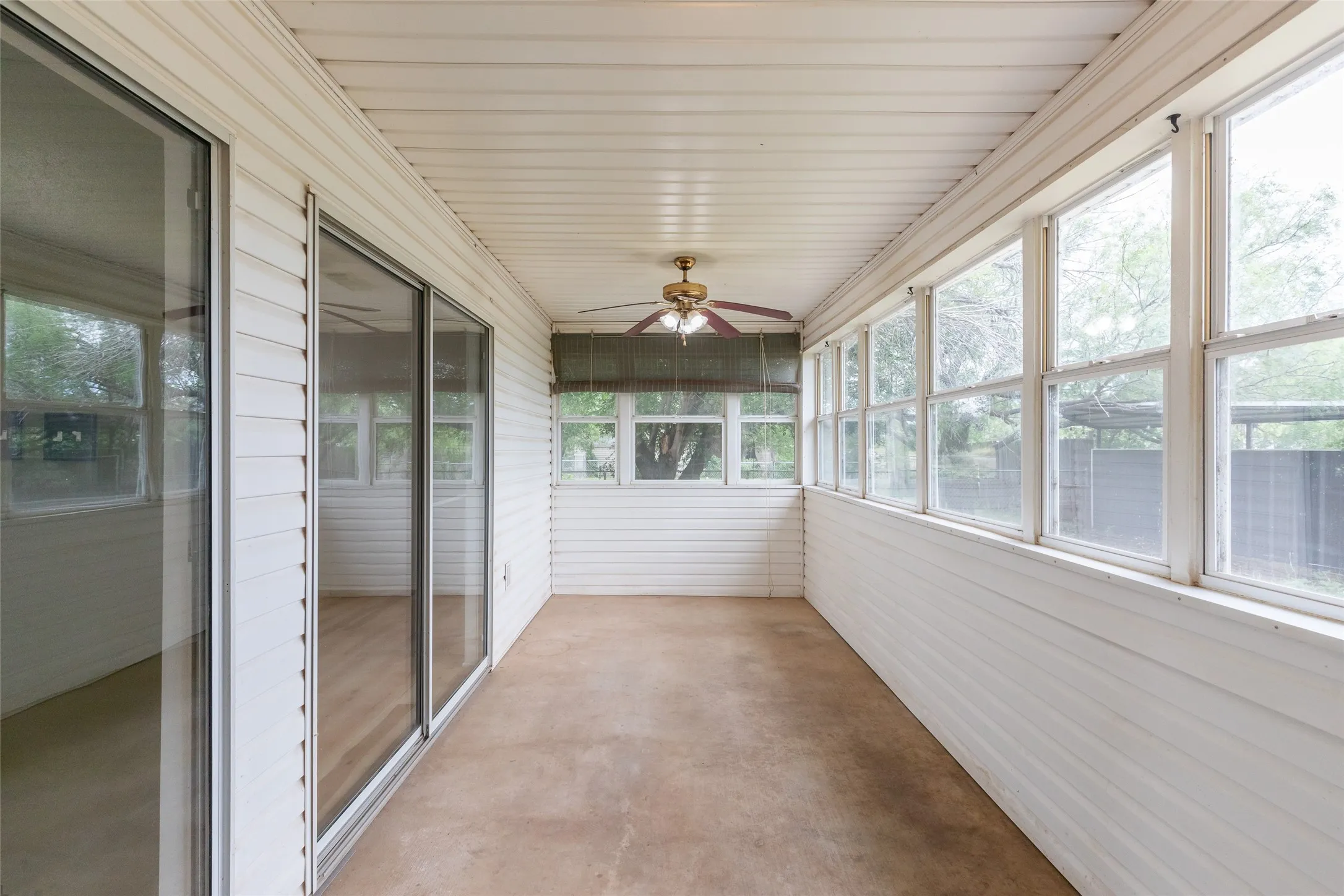 Single Family Residence For Sale in Taylor County , 1844 Fm 1750, Abilene, Texas 79602, 3 Bedroom, 2 Bathroom, 6 Garage spaces, 1,454 Sqft, built in 1999, mls#21308814, Real Estate Agent in Abilene, Homes For Sale in Taylor county, Homes For Sale in Abilene, Realtor in Abilene Texas, Real Estate Brokerage Independent Realty Texas, Luminita Cordes Realtor
