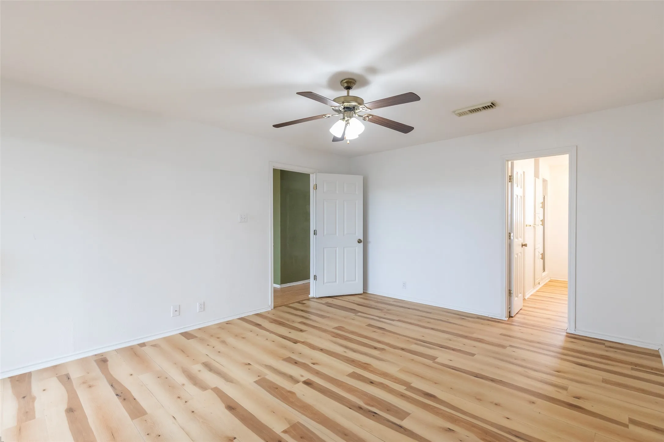 Single Family Residence For Sale in Taylor County , 1844 Fm 1750, Abilene, Texas 79602, 3 Bedroom, 2 Bathroom, 6 Garage spaces, 1,454 Sqft, built in 1999, mls#21308814, Real Estate Agent in Abilene, Homes For Sale in Taylor county, Homes For Sale in Abilene, Realtor in Abilene Texas, Real Estate Brokerage Independent Realty Texas, Luminita Cordes Realtor