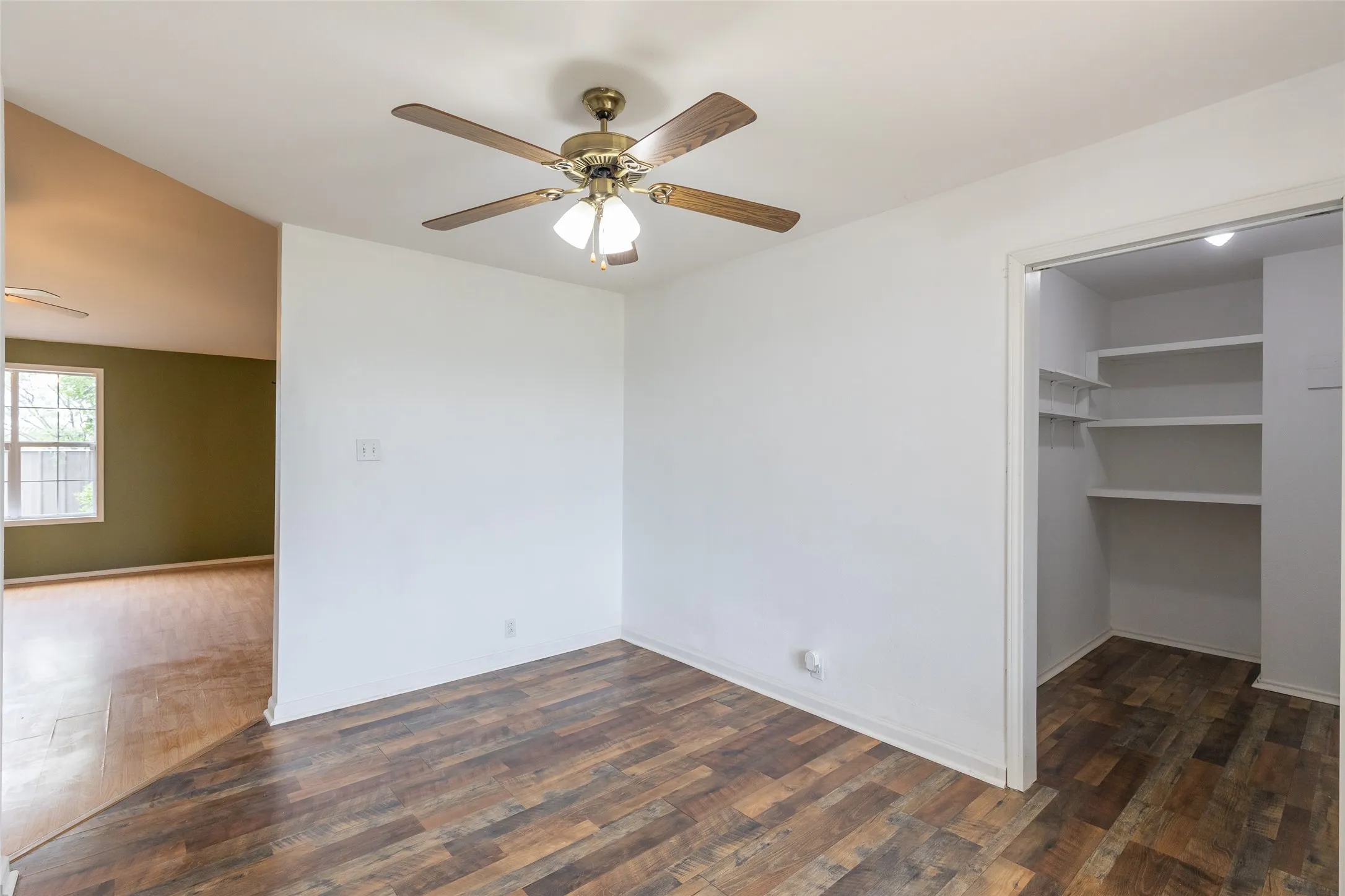 Single Family Residence For Sale in Taylor County , 1844 Fm 1750, Abilene, Texas 79602, 3 Bedroom, 2 Bathroom, 6 Garage spaces, 1,454 Sqft, built in 1999, mls#21308814, Real Estate Agent in Abilene, Homes For Sale in Taylor county, Homes For Sale in Abilene, Realtor in Abilene Texas, Real Estate Brokerage Independent Realty Texas, Luminita Cordes Realtor