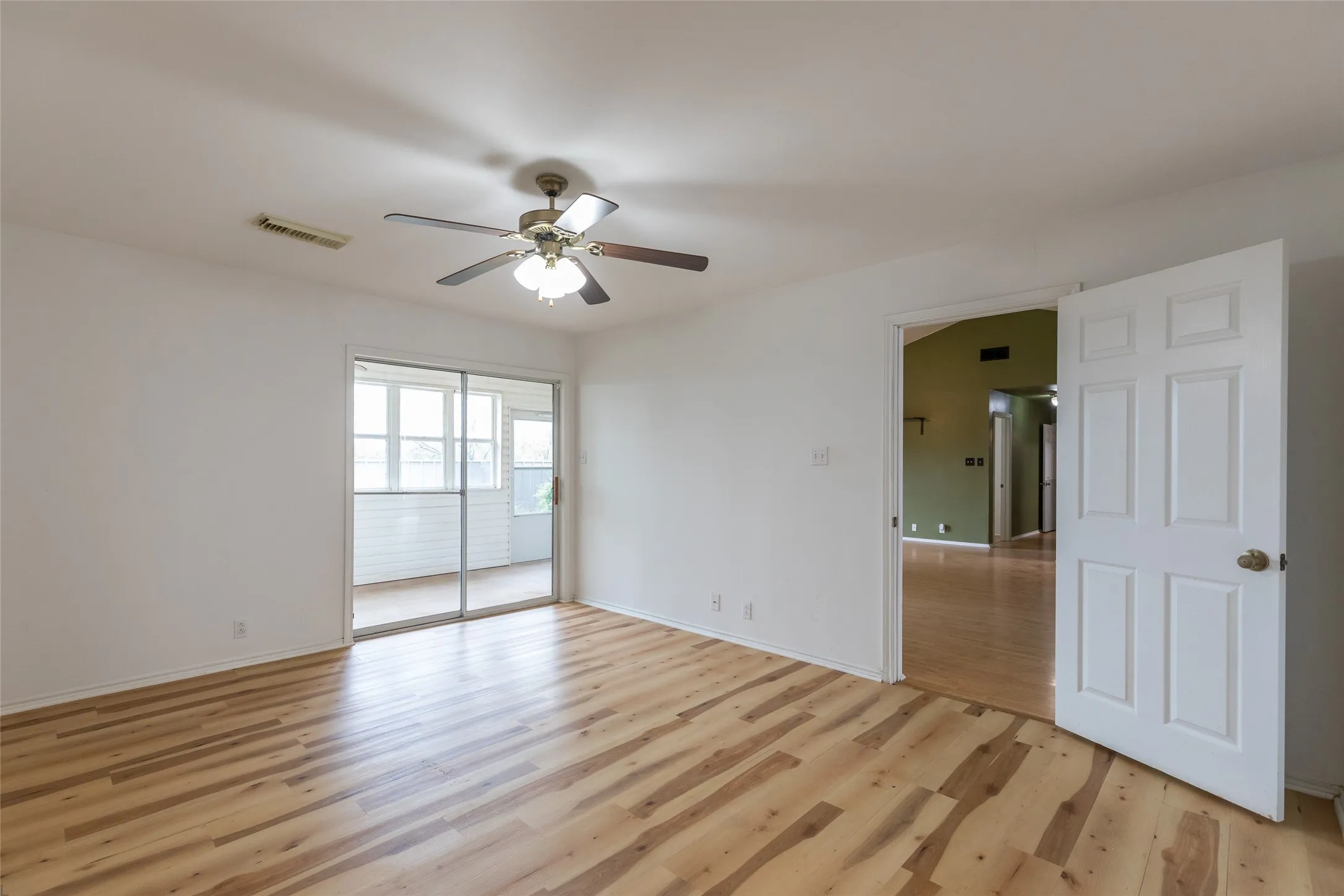 Single Family Residence For Sale in Taylor County , 1844 Fm 1750, Abilene, Texas 79602, 3 Bedroom, 2 Bathroom, 6 Garage spaces, 1,454 Sqft, built in 1999, mls#21308814, Real Estate Agent in Abilene, Homes For Sale in Taylor county, Homes For Sale in Abilene, Realtor in Abilene Texas, Real Estate Brokerage Independent Realty Texas, Luminita Cordes Realtor