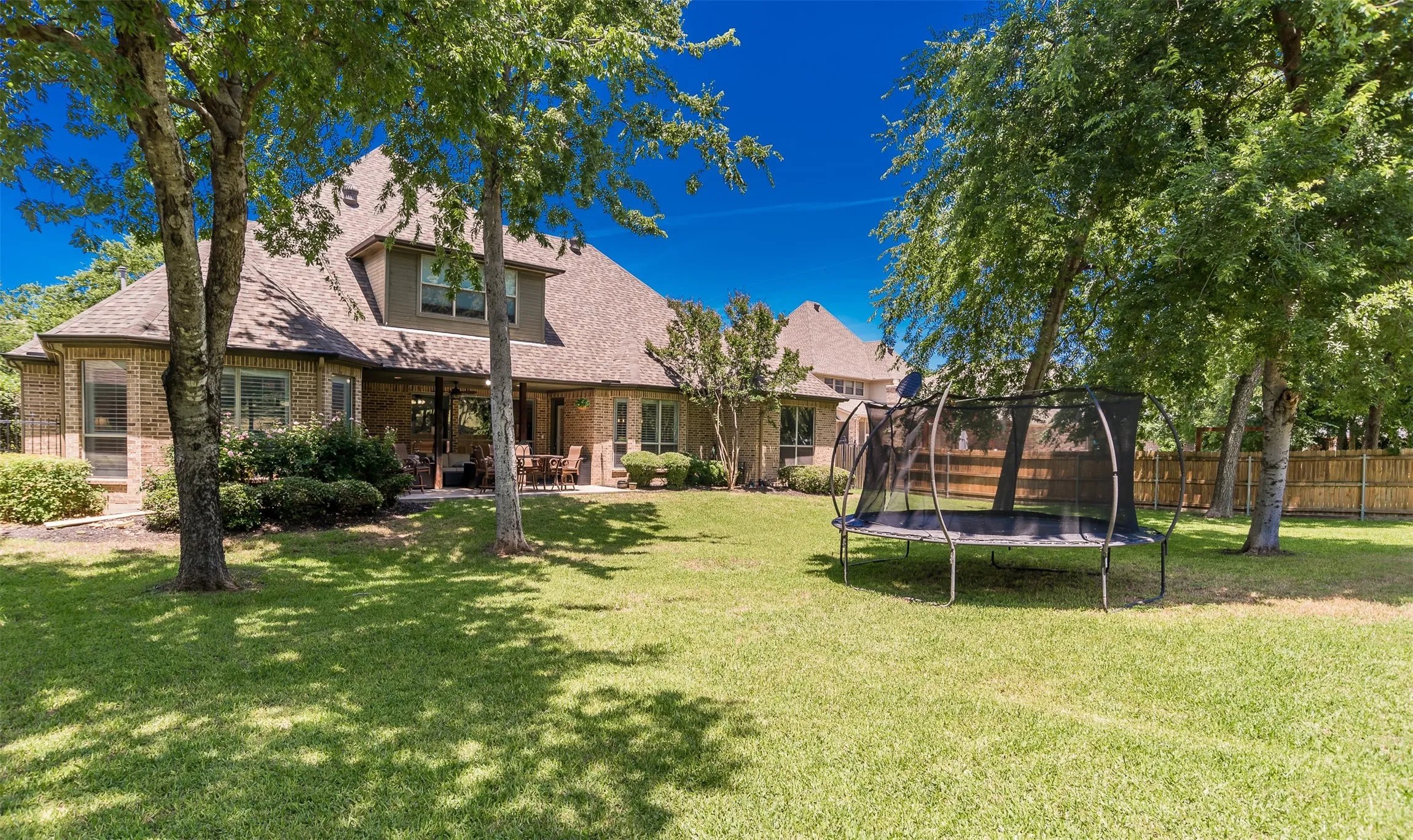 Single Family Residence For Sale in Tarrant County , 6208 Riverview Circle, Fort Worth, Texas 76112, 4 Bedroom, 3 Bathroom, 3 Garage spaces, 4,200 Sqft, built in 2005, mls#21309345, Real Estate Agent in Fort Worth, Homes For Sale in Tarrant county, Homes For Sale in Fort Worth, Realtor in Fort Worth Texas, Real Estate Brokerage Independent Realty Texas, Luminita Cordes Realtor