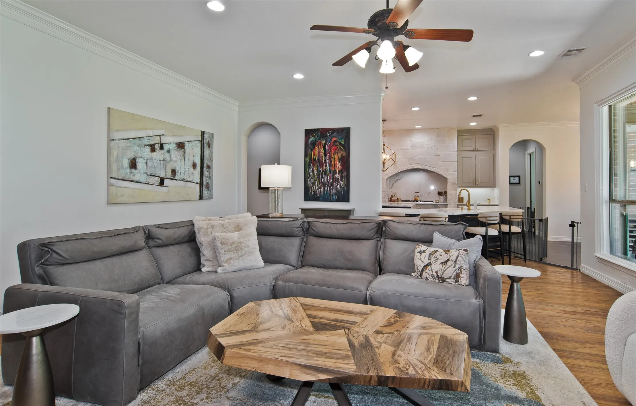 Single Family Residence For Sale in Tarrant County , 6208 Riverview Circle, Fort Worth, Texas 76112, 4 Bedroom, 3 Bathroom, 3 Garage spaces, 4,200 Sqft, built in 2005, mls#21309345, Real Estate Agent in Fort Worth, Homes For Sale in Tarrant county, Homes For Sale in Fort Worth, Realtor in Fort Worth Texas, Real Estate Brokerage Independent Realty Texas, Luminita Cordes Realtor