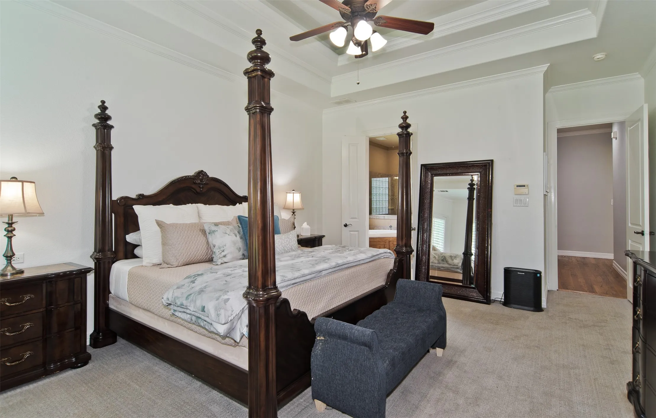 Single Family Residence For Sale in Tarrant County , 6208 Riverview Circle, Fort Worth, Texas 76112, 4 Bedroom, 3 Bathroom, 3 Garage spaces, 4,200 Sqft, built in 2005, mls#21309345, Real Estate Agent in Fort Worth, Homes For Sale in Tarrant county, Homes For Sale in Fort Worth, Realtor in Fort Worth Texas, Real Estate Brokerage Independent Realty Texas, Luminita Cordes Realtor