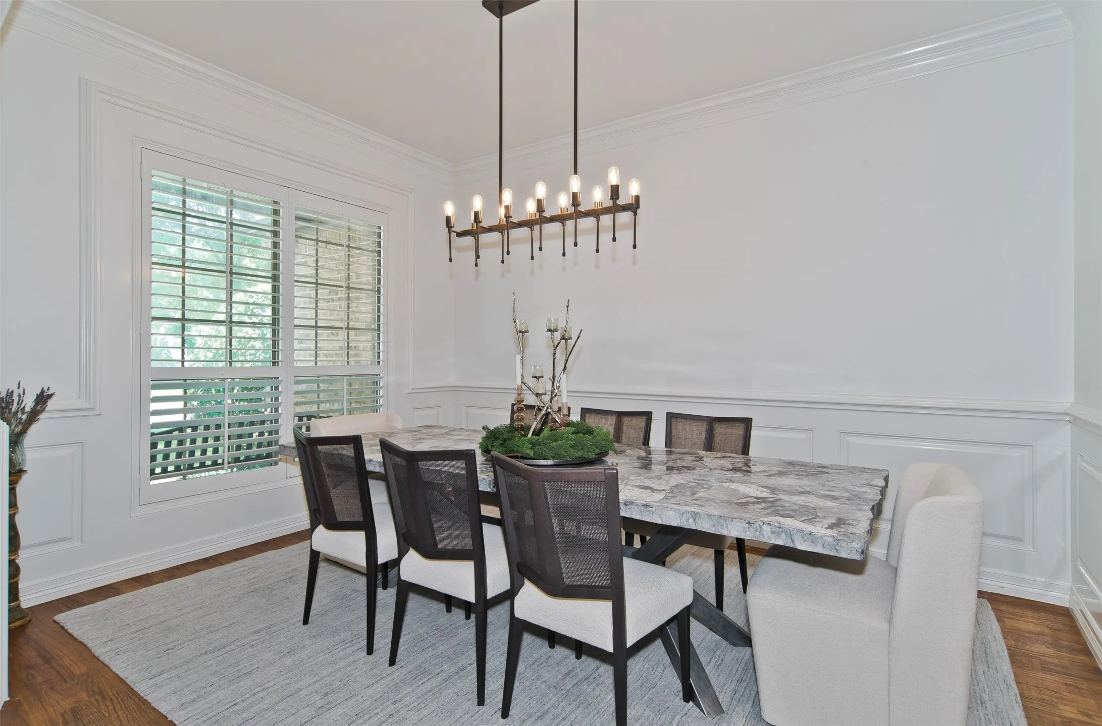 Single Family Residence For Sale in Tarrant County , 6208 Riverview Circle, Fort Worth, Texas 76112, 4 Bedroom, 3 Bathroom, 3 Garage spaces, 4,200 Sqft, built in 2005, mls#21309345, Real Estate Agent in Fort Worth, Homes For Sale in Tarrant county, Homes For Sale in Fort Worth, Realtor in Fort Worth Texas, Real Estate Brokerage Independent Realty Texas, Luminita Cordes Realtor