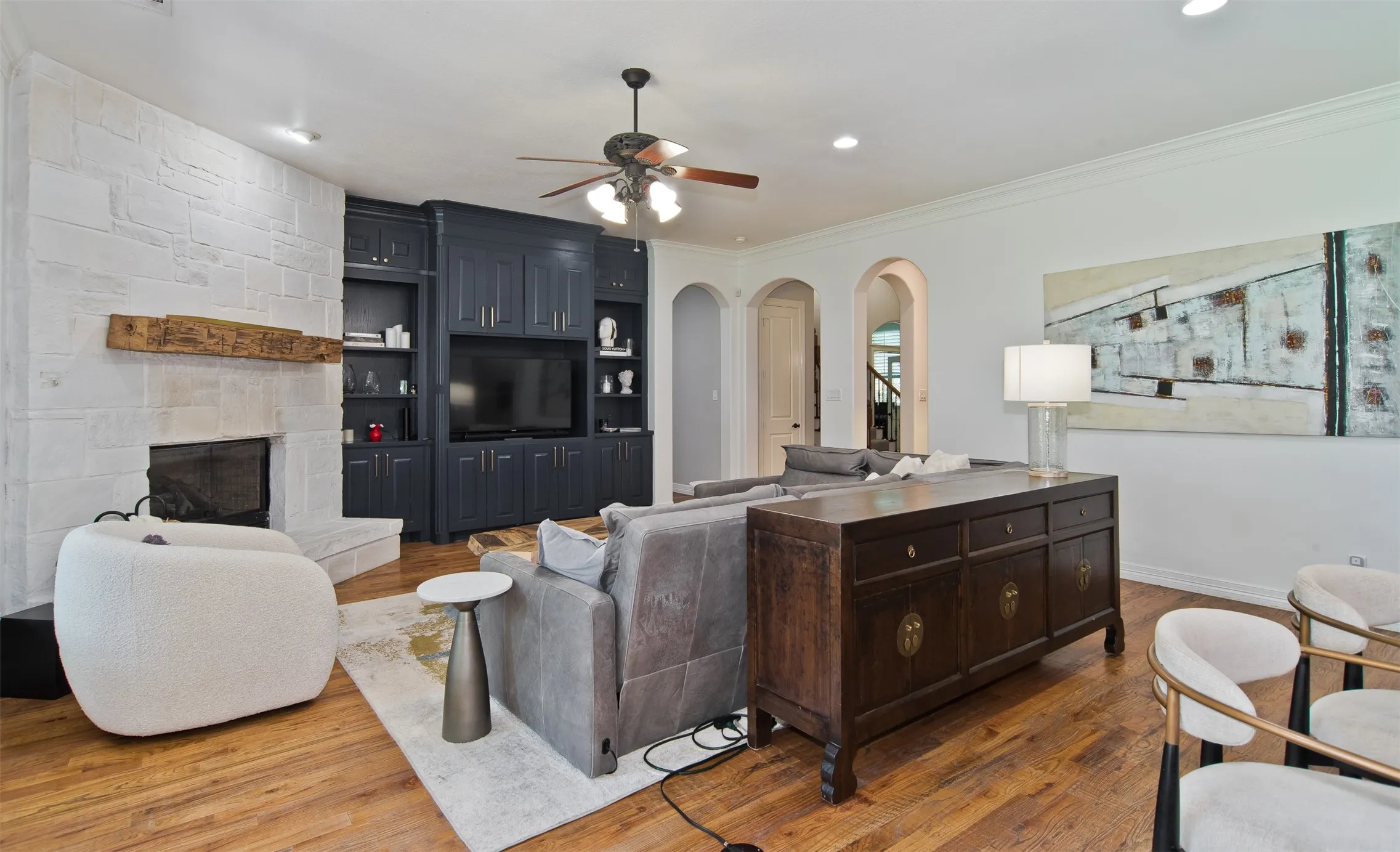 Single Family Residence For Sale in Tarrant County , 6208 Riverview Circle, Fort Worth, Texas 76112, 4 Bedroom, 3 Bathroom, 3 Garage spaces, 4,200 Sqft, built in 2005, mls#21309345, Real Estate Agent in Fort Worth, Homes For Sale in Tarrant county, Homes For Sale in Fort Worth, Realtor in Fort Worth Texas, Real Estate Brokerage Independent Realty Texas, Luminita Cordes Realtor