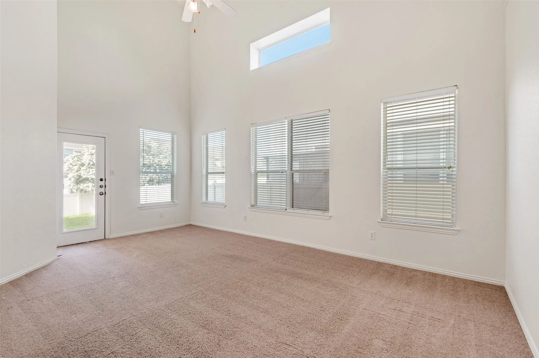 Single Family Residence For Sale in Denton County , 10256 Franklin Drive, Providence Village, Texas 76227, 3 Bedrooms, 3 Bathrooms, 2 Garage spaces, 2,067 Sqft, built in 2004, Price $294,500, mls#21307335, Real Estate Agent in Providence Village, Homes For Sale in Denton county, Homes For Sale in Providence Village, Realtor in Providence Village Texas, Real Estate Brokerage Independent Realty Texas, Luminita Cordes Realtor