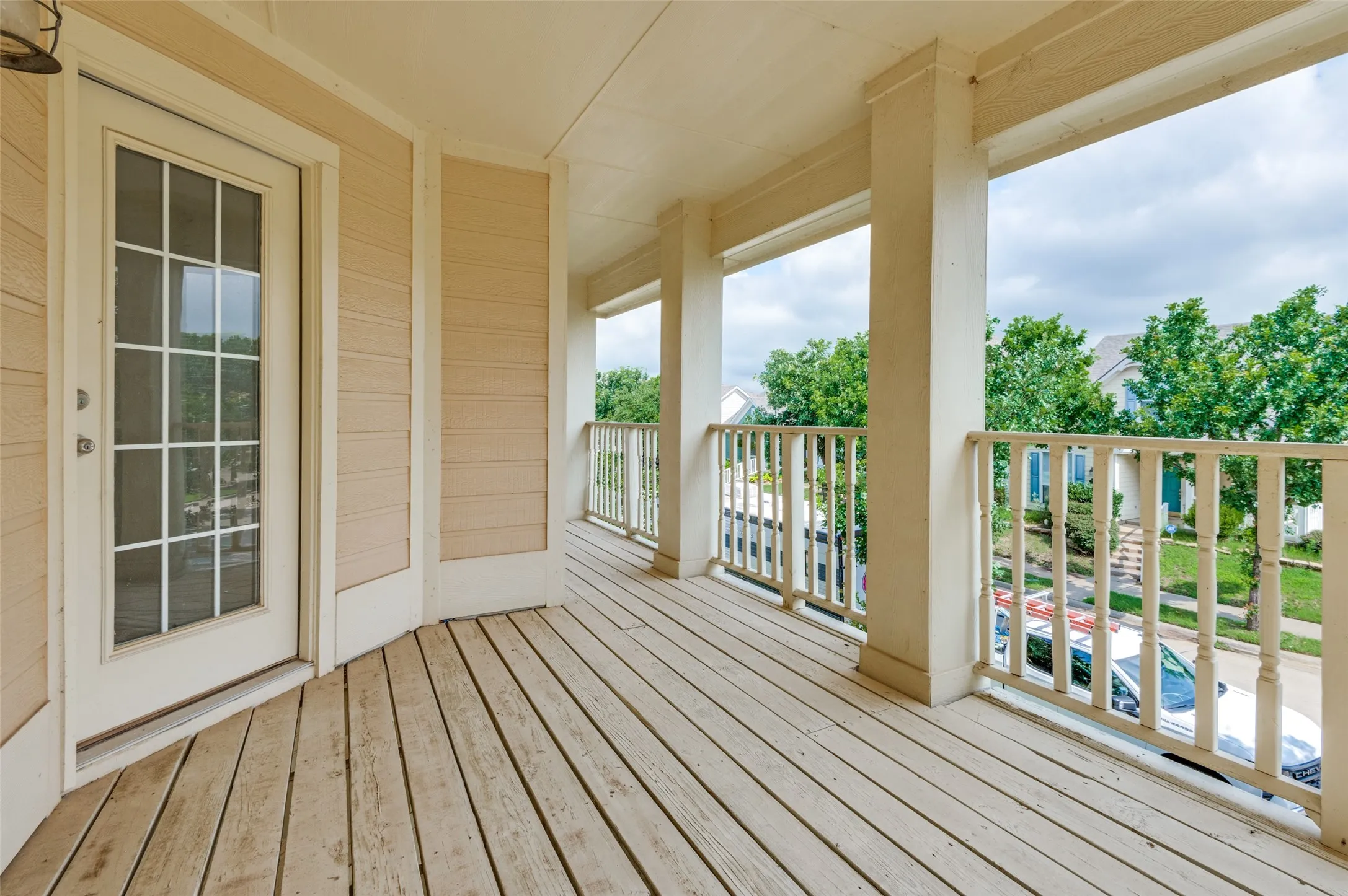 Single Family Residence For Sale in Denton County , 10256 Franklin Drive, Providence Village, Texas 76227, 3 Bedrooms, 3 Bathrooms, 2 Garage spaces, 2,067 Sqft, built in 2004, Price $294,500, mls#21307335, Real Estate Agent in Providence Village, Homes For Sale in Denton county, Homes For Sale in Providence Village, Realtor in Providence Village Texas, Real Estate Brokerage Independent Realty Texas, Luminita Cordes Realtor