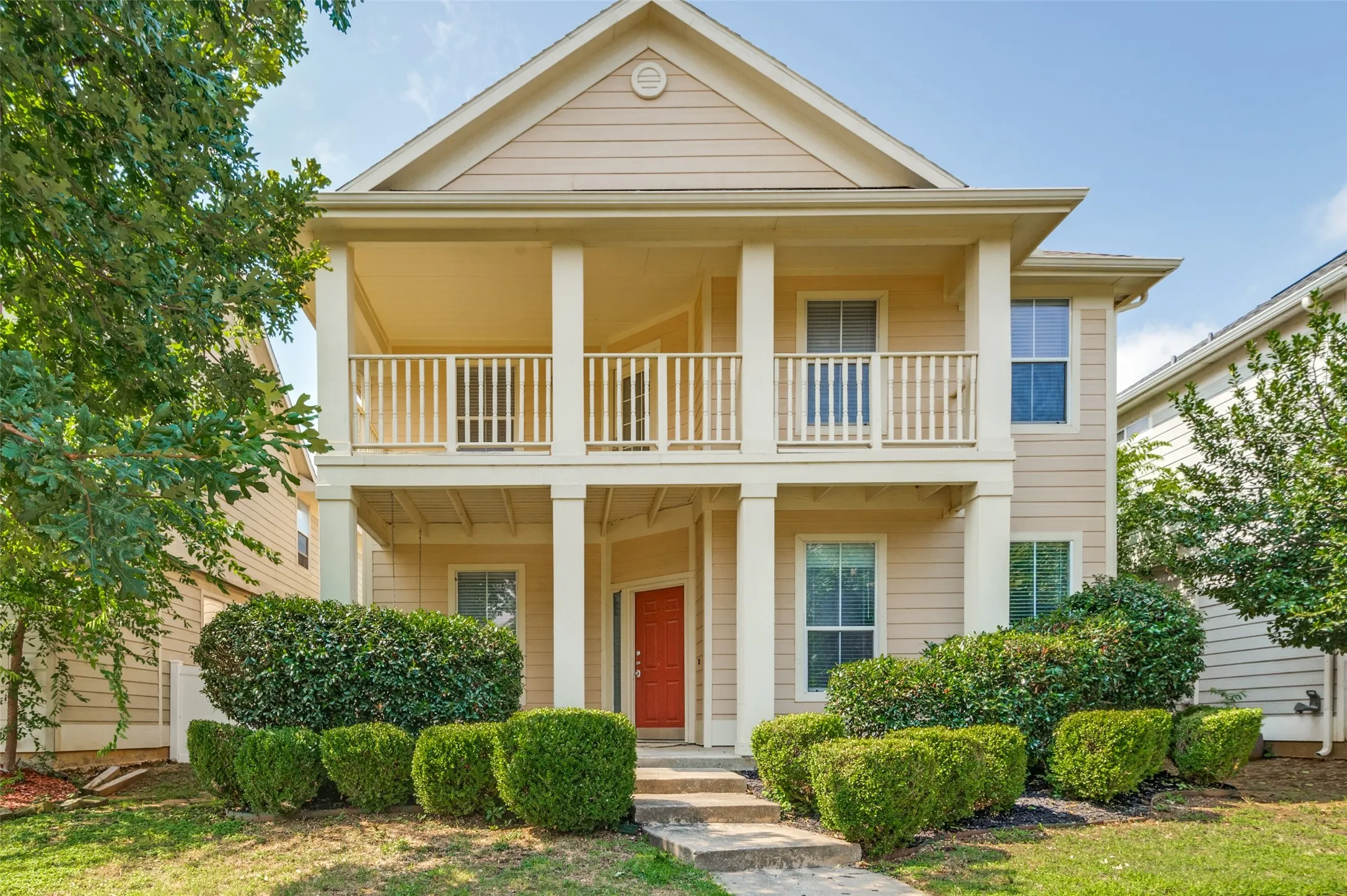 Single Family Residence For Sale in Denton County , 10256 Franklin Drive, Providence Village, Texas 76227, 3 Bedrooms, 3 Bathrooms, 2 Garage spaces, 2,067 Sqft, built in 2004, Price $294,500, mls#21307335, Real Estate Agent in Providence Village, Homes For Sale in Denton county, Homes For Sale in Providence Village, Realtor in Providence Village Texas, Real Estate Brokerage Independent Realty Texas, Luminita Cordes Realtor
