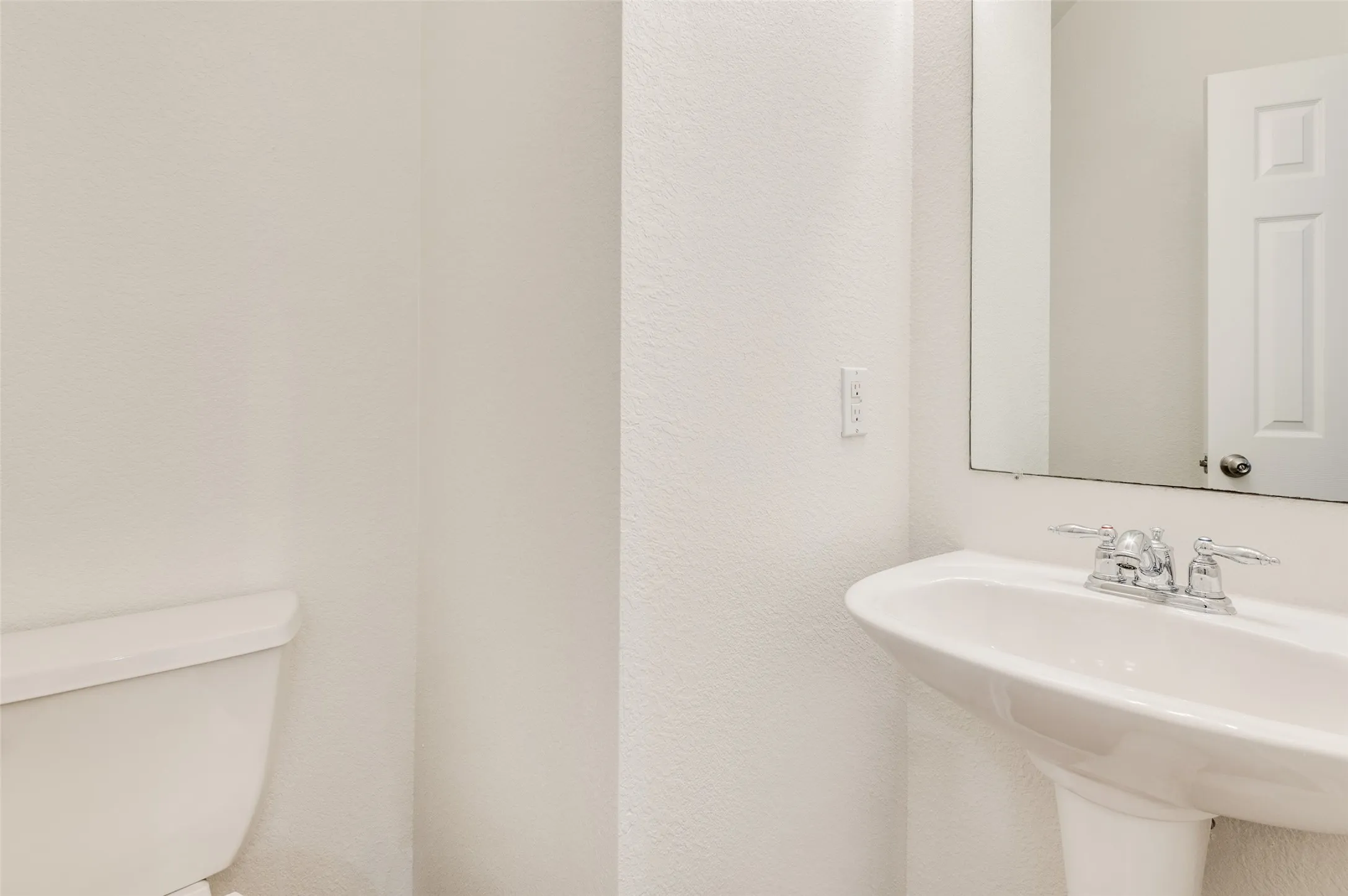 Single Family Residence For Sale in Denton County , 10256 Franklin Drive, Providence Village, Texas 76227, 3 Bedrooms, 3 Bathrooms, 2 Garage spaces, 2,067 Sqft, built in 2004, Price $294,500, mls#21307335, Real Estate Agent in Providence Village, Homes For Sale in Denton county, Homes For Sale in Providence Village, Realtor in Providence Village Texas, Real Estate Brokerage Independent Realty Texas, Luminita Cordes Realtor