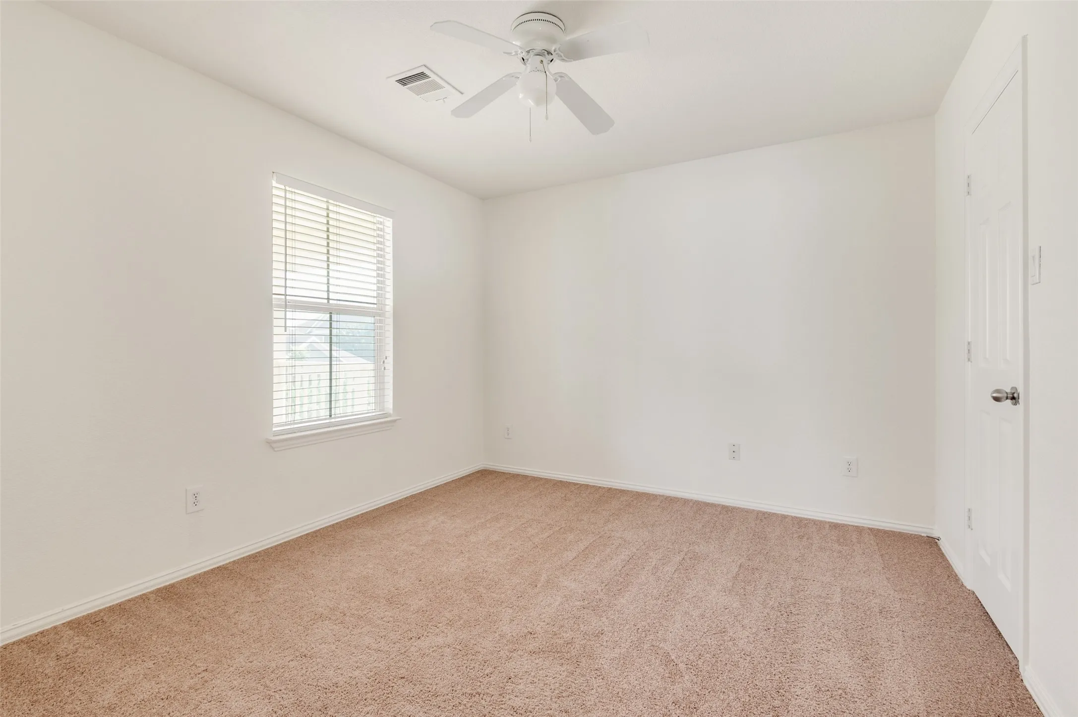 Single Family Residence For Sale in Denton County , 10256 Franklin Drive, Providence Village, Texas 76227, 3 Bedrooms, 3 Bathrooms, 2 Garage spaces, 2,067 Sqft, built in 2004, Price $294,500, mls#21307335, Real Estate Agent in Providence Village, Homes For Sale in Denton county, Homes For Sale in Providence Village, Realtor in Providence Village Texas, Real Estate Brokerage Independent Realty Texas, Luminita Cordes Realtor