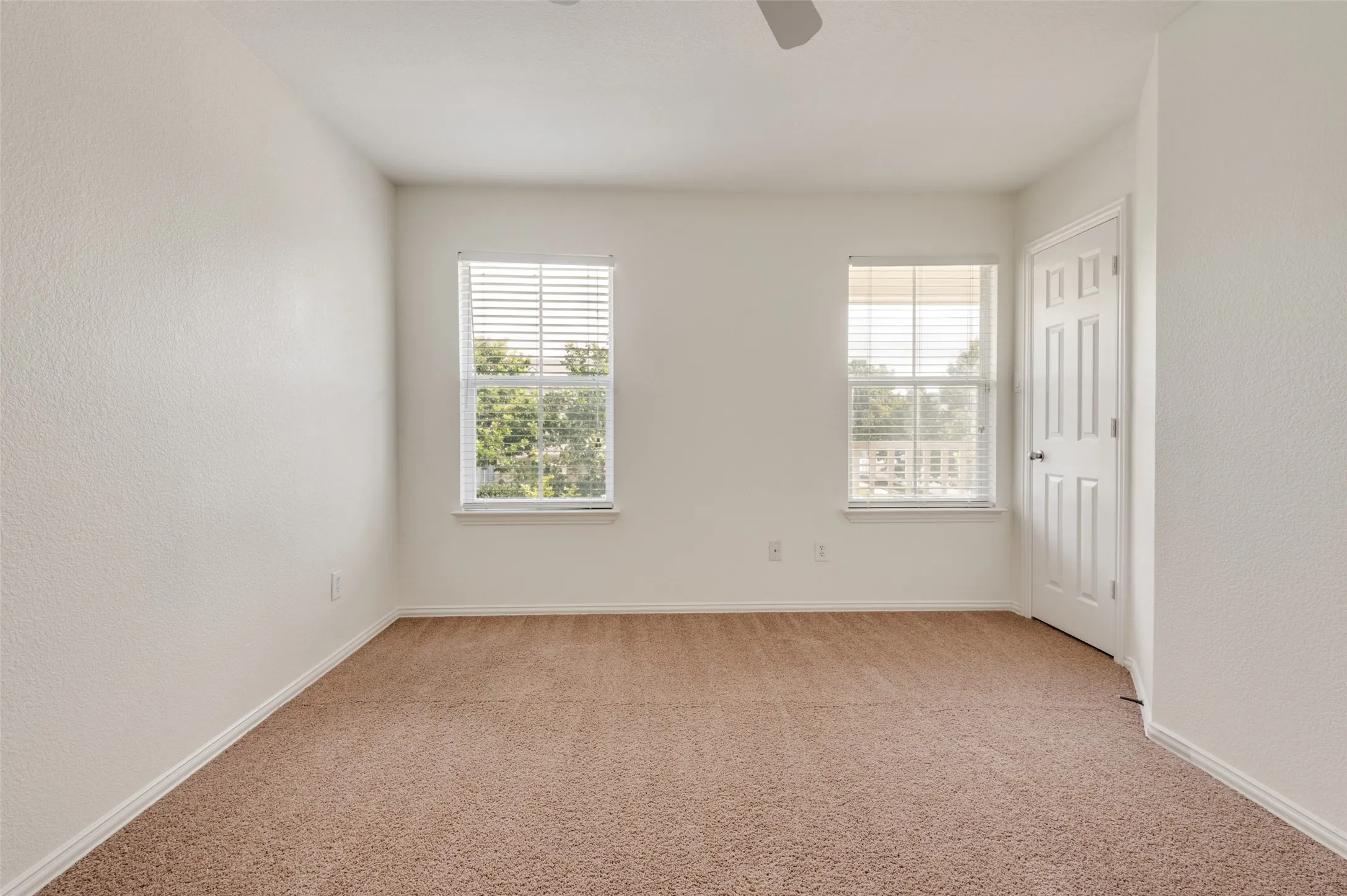 Single Family Residence For Sale in Denton County , 10256 Franklin Drive, Providence Village, Texas 76227, 3 Bedrooms, 3 Bathrooms, 2 Garage spaces, 2,067 Sqft, built in 2004, Price $294,500, mls#21307335, Real Estate Agent in Providence Village, Homes For Sale in Denton county, Homes For Sale in Providence Village, Realtor in Providence Village Texas, Real Estate Brokerage Independent Realty Texas, Luminita Cordes Realtor