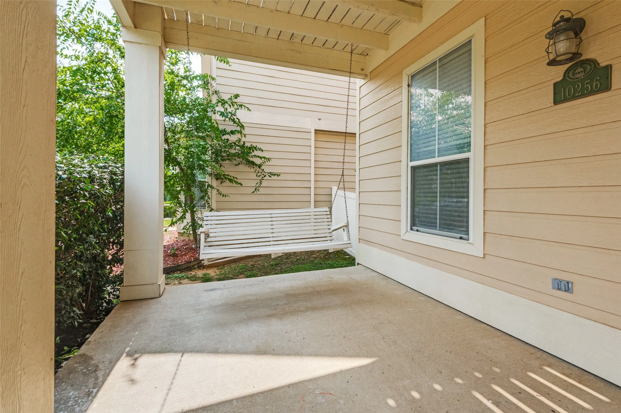 Single Family Residence For Sale in Denton County , 10256 Franklin Drive, Providence Village, Texas 76227, 3 Bedrooms, 3 Bathrooms, 2 Garage spaces, 2,067 Sqft, built in 2004, Price $294,500, mls#21307335, Real Estate Agent in Providence Village, Homes For Sale in Denton county, Homes For Sale in Providence Village, Realtor in Providence Village Texas, Real Estate Brokerage Independent Realty Texas, Luminita Cordes Realtor