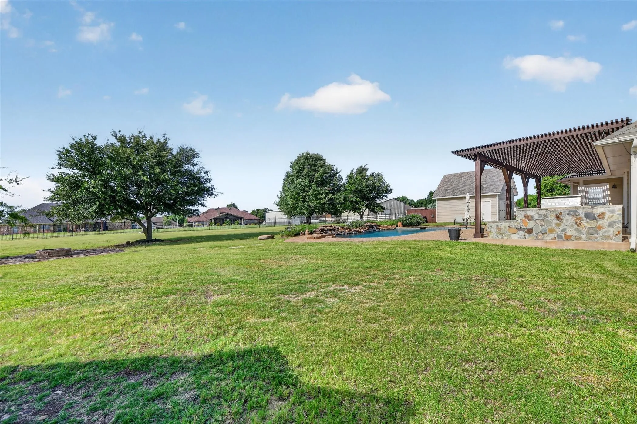 Single Family Residence For Sale in Tarrant County , 14024 Scenic Ridge Road, Haslet, Texas 76052, 3 Bedroom, 4 Bathroom, 2 Garage spaces, 3,091 Sqft, built in 2006, mls#21309417, Real Estate Agent in Haslet, Homes For Sale in Tarrant county, Homes For Sale in Haslet, Realtor in Haslet Texas, Real Estate Brokerage Independent Realty Texas, Luminita Cordes Realtor