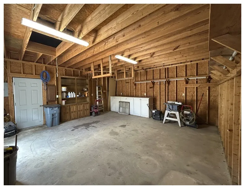 Single Family Residence For Sale in Tarrant County , 14024 Scenic Ridge Road, Haslet, Texas 76052, 3 Bedroom, 4 Bathroom, 2 Garage spaces, 3,091 Sqft, built in 2006, mls#21309417, Real Estate Agent in Haslet, Homes For Sale in Tarrant county, Homes For Sale in Haslet, Realtor in Haslet Texas, Real Estate Brokerage Independent Realty Texas, Luminita Cordes Realtor