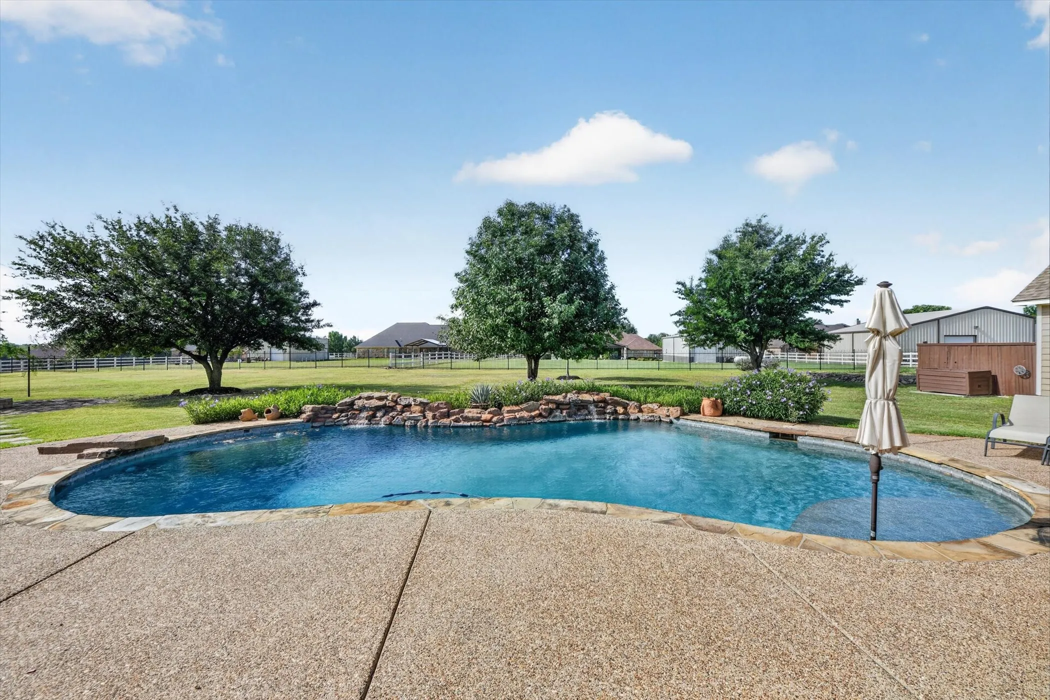 Single Family Residence For Sale in Tarrant County , 14024 Scenic Ridge Road, Haslet, Texas 76052, 3 Bedroom, 4 Bathroom, 2 Garage spaces, 3,091 Sqft, built in 2006, mls#21309417, Real Estate Agent in Haslet, Homes For Sale in Tarrant county, Homes For Sale in Haslet, Realtor in Haslet Texas, Real Estate Brokerage Independent Realty Texas, Luminita Cordes Realtor