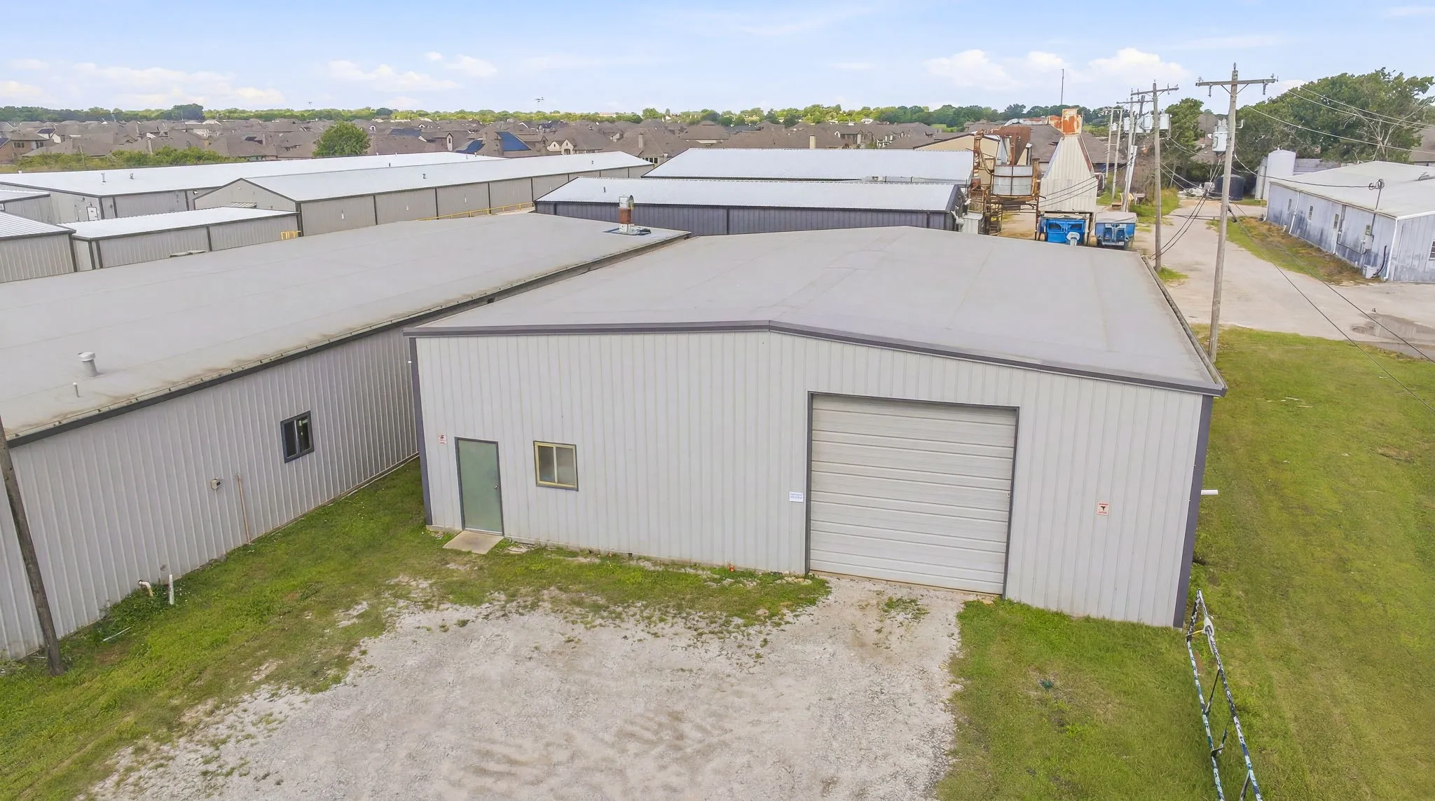 12' x 12' overhead door and walk in door