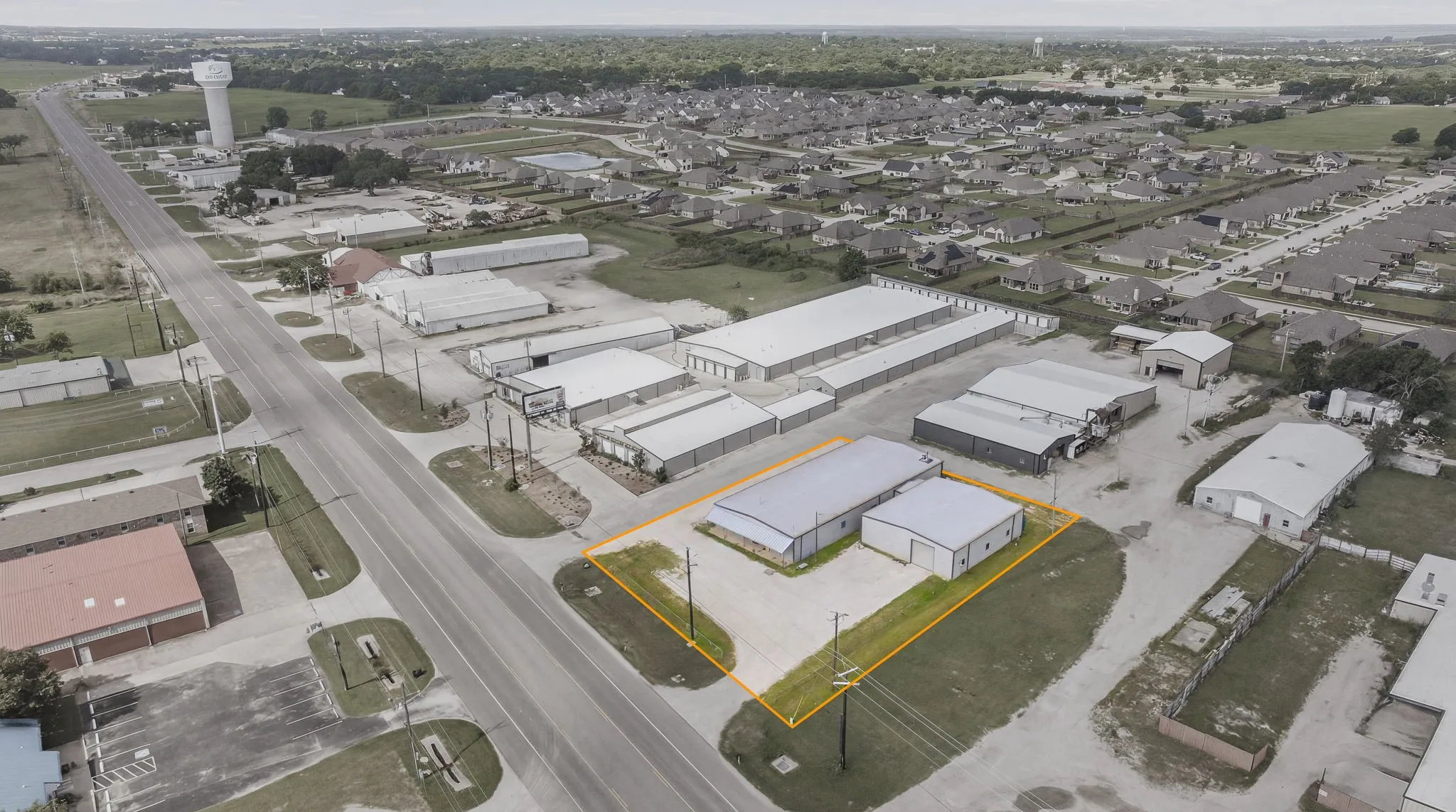 Aerial View 9,200 sq ft of building space and 33,977 of total sq ft