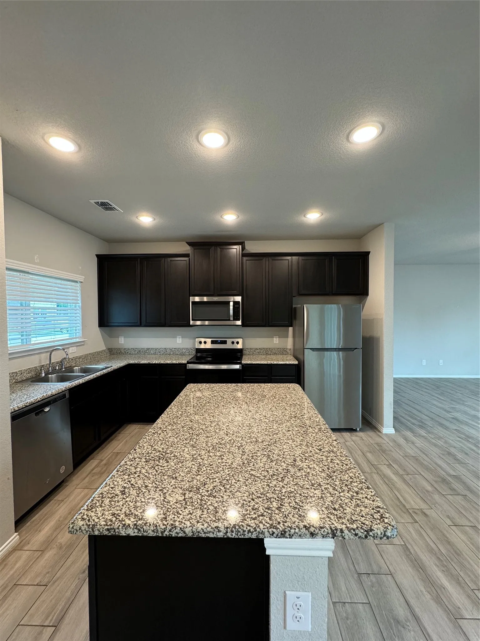 Single Family Residence For Rent in Denton County , 6033 Seguin Court, Providence Village, Texas 76227, 4 Bedroom, 3 Bathroom, 2 Garage spaces, 2,061 Sqft, built in 2022, mls#21309428, Real Estate Agent in Providence Village, Homes For Rent in Denton county, Homes For Rent in Providence Village, Realtor in Providence Village Texas, Real Estate Brokerage Independent Realty Texas, Luminita Cordes Realtor