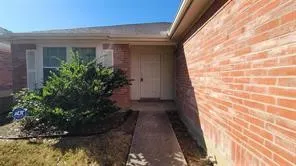 Single Family Residence For Rent in Dallas County , 5727 Hunters Bend Lane, Dallas, Texas 75249, 3 Bedroom, 2 Bathroom, 2 Garage spaces, 1,736 Sqft, built in 2003, mls#21307765, Real Estate Agent in Dallas, Homes For Rent in Dallas county, Homes For Rent in Dallas, Realtor in Dallas Texas, Real Estate Brokerage Independent Realty Texas, Luminita Cordes Realtor