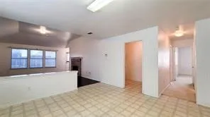 Single Family Residence For Rent in Dallas County , 5727 Hunters Bend Lane, Dallas, Texas 75249, 3 Bedroom, 2 Bathroom, 2 Garage spaces, 1,736 Sqft, built in 2003, mls#21307765, Real Estate Agent in Dallas, Homes For Rent in Dallas county, Homes For Rent in Dallas, Realtor in Dallas Texas, Real Estate Brokerage Independent Realty Texas, Luminita Cordes Realtor