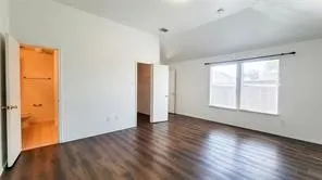 Single Family Residence For Rent in Dallas County , 5727 Hunters Bend Lane, Dallas, Texas 75249, 3 Bedroom, 2 Bathroom, 2 Garage spaces, 1,736 Sqft, built in 2003, mls#21307765, Real Estate Agent in Dallas, Homes For Rent in Dallas county, Homes For Rent in Dallas, Realtor in Dallas Texas, Real Estate Brokerage Independent Realty Texas, Luminita Cordes Realtor