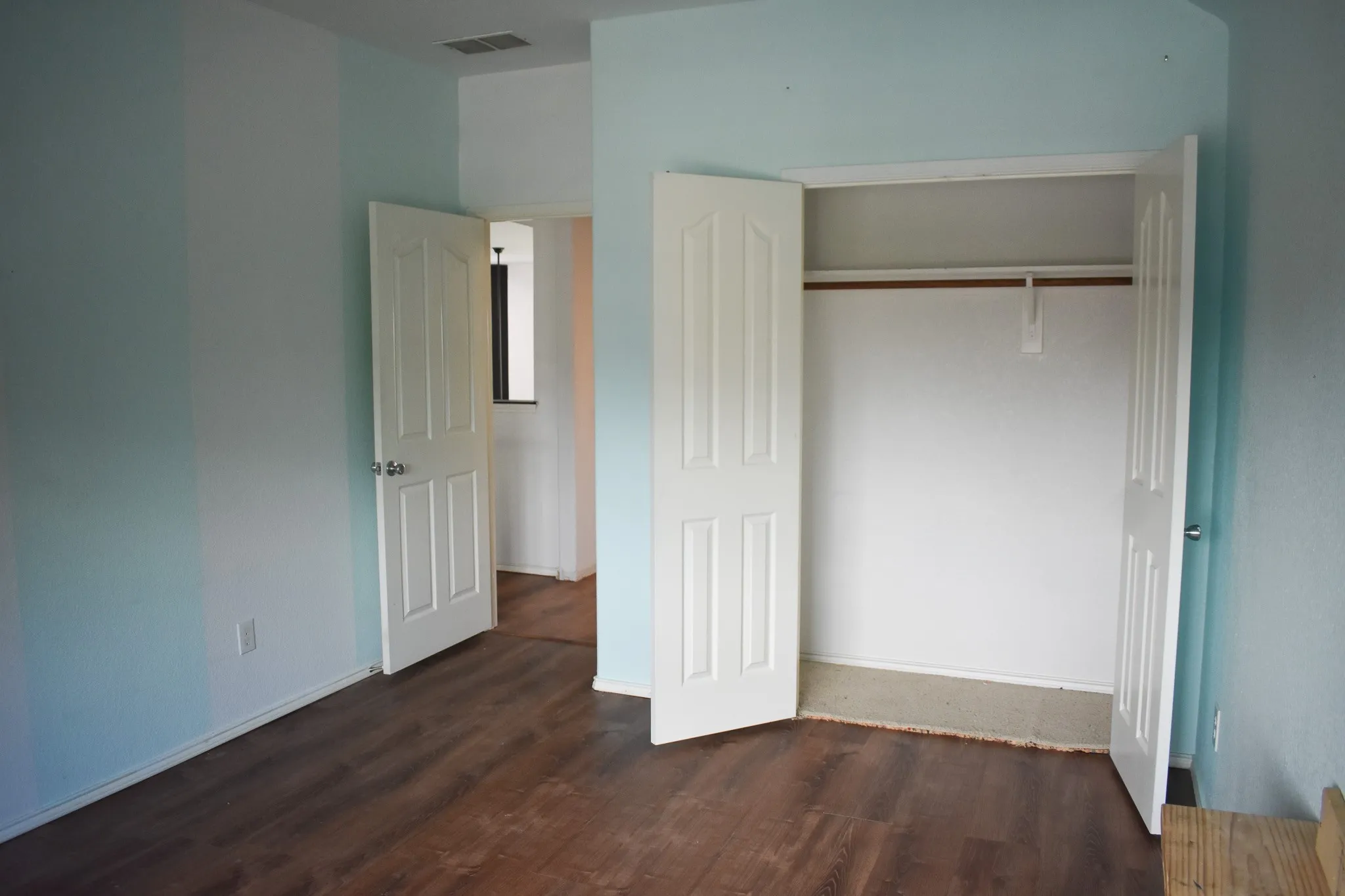 Single Family Residence For Sale in Tarrant County , 425 Crown Oaks Drive, Fort Worth, Texas 76131, 5 Bedroom, 4 Bathroom, 2 Garage spaces, 3,542 Sqft, built in 2009, mls#21308543, Real Estate Agent in Fort Worth, Homes For Sale in Tarrant county, Homes For Sale in Fort Worth, Realtor in Fort Worth Texas, Real Estate Brokerage Independent Realty Texas, Luminita Cordes Realtor