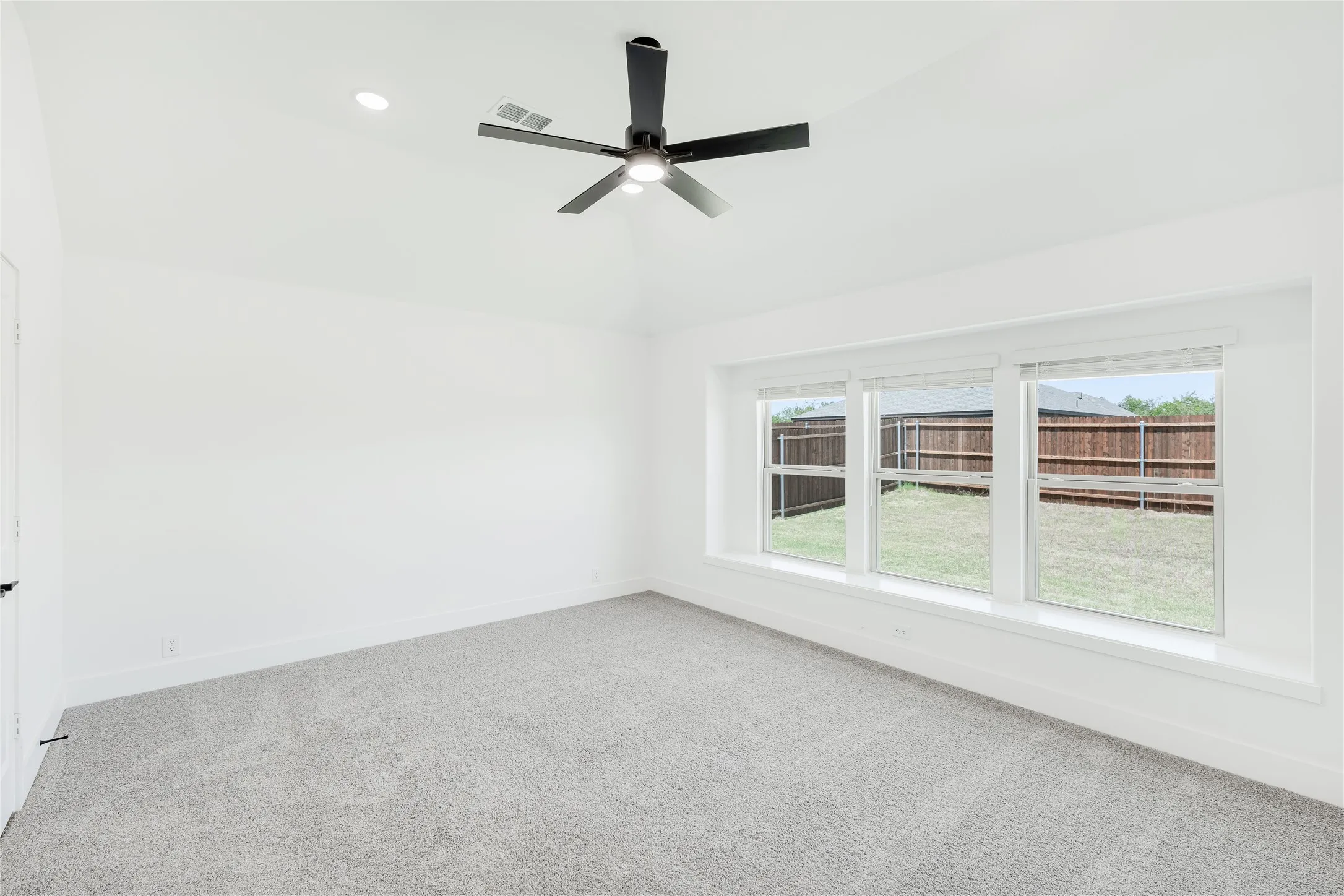 Single Family Residence For Sale in Kaufman County , 3762 Brookgreen Lane, Kaufman, Texas 75142, 4 Bedroom, 3 Bathroom, 2 Garage spaces, 2,333 Sqft, built in 2026, mls#21309478, Real Estate Agent in Kaufman, Homes For Sale in Kaufman county, Homes For Sale in Kaufman, Realtor in Kaufman Texas, Real Estate Brokerage Independent Realty Texas, Luminita Cordes Realtor