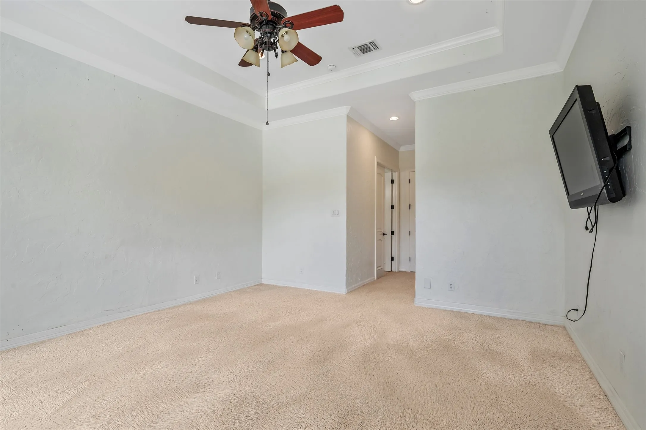 Single Family Residence For Sale in Henderson County , 6414 Dorsey Drive, Athens, Texas 75752, 3 Bedroom, 3 Bathroom, 2 Garage spaces, 3,100 Sqft, built in 2010, mls#21309482, Real Estate Agent in Athens, Homes For Sale in Henderson county, Homes For Sale in Athens, Realtor in Athens Texas, Real Estate Brokerage Independent Realty Texas, Luminita Cordes Realtor