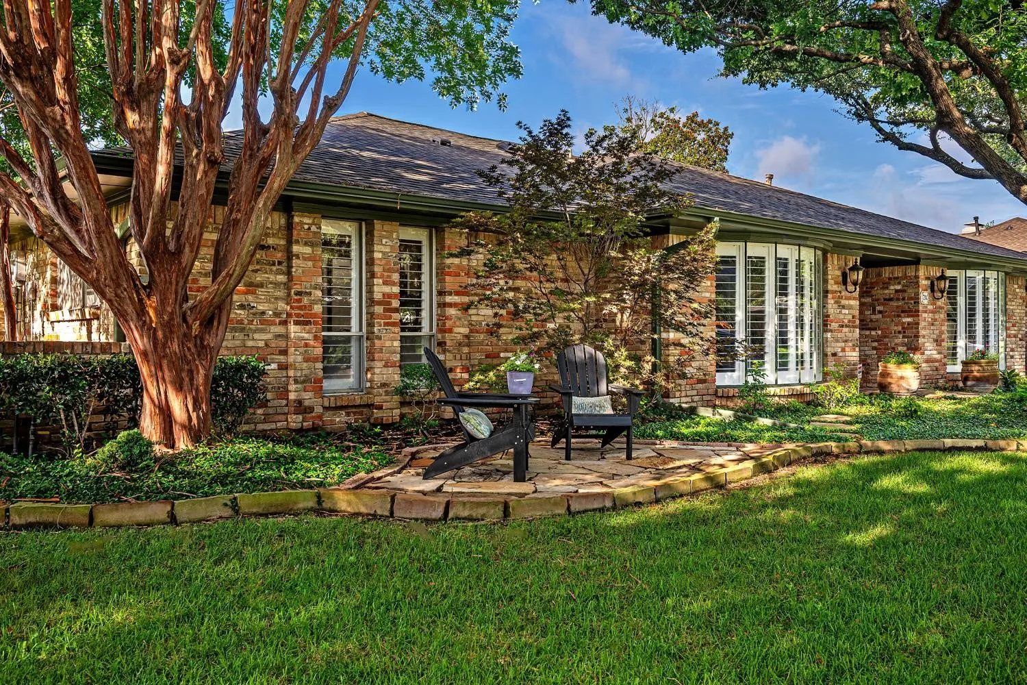 Single Family Residence For Sale in Dallas County , 7240 Hunters Ridge, Dallas, Texas 75248, 5 Bedrooms, 3 Bathrooms, 2 Garage spaces, 2,633 Sqft, built in 1972, Price $955,000, mls#21309484, Real Estate Agent in Dallas, Homes For Sale in Dallas county, Homes For Sale in Dallas, Realtor in Dallas Texas, Real Estate Brokerage Independent Realty Texas, Luminita Cordes Realtor