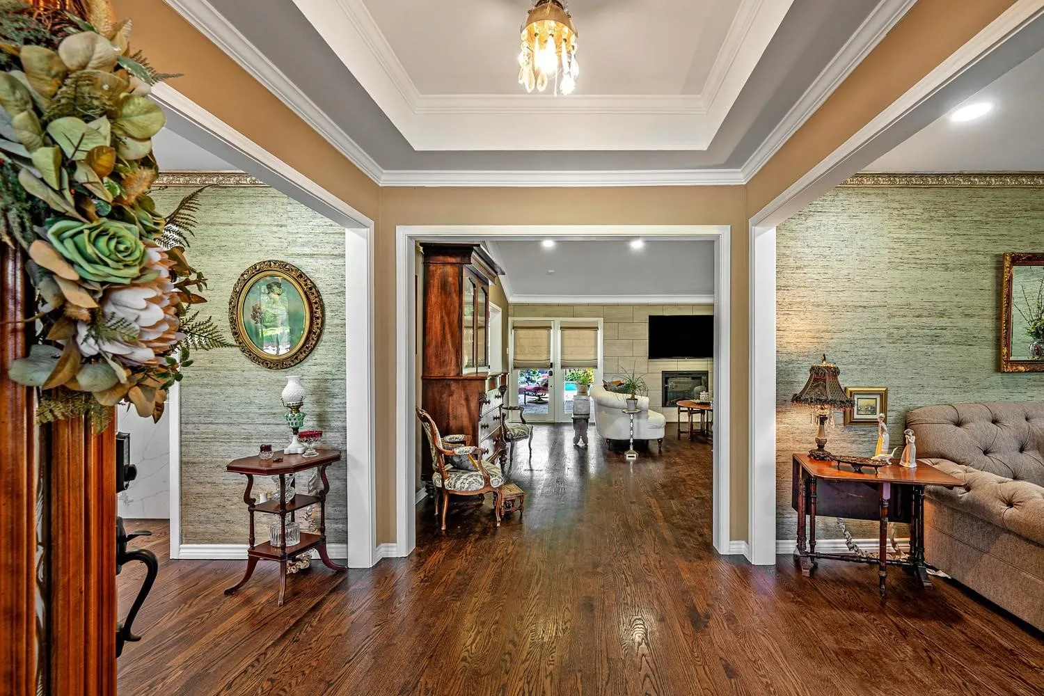 Single Family Residence For Sale in Dallas County , 7240 Hunters Ridge, Dallas, Texas 75248, 5 Bedrooms, 3 Bathrooms, 2 Garage spaces, 2,633 Sqft, built in 1972, Price $955,000, mls#21309484, Real Estate Agent in Dallas, Homes For Sale in Dallas county, Homes For Sale in Dallas, Realtor in Dallas Texas, Real Estate Brokerage Independent Realty Texas, Luminita Cordes Realtor