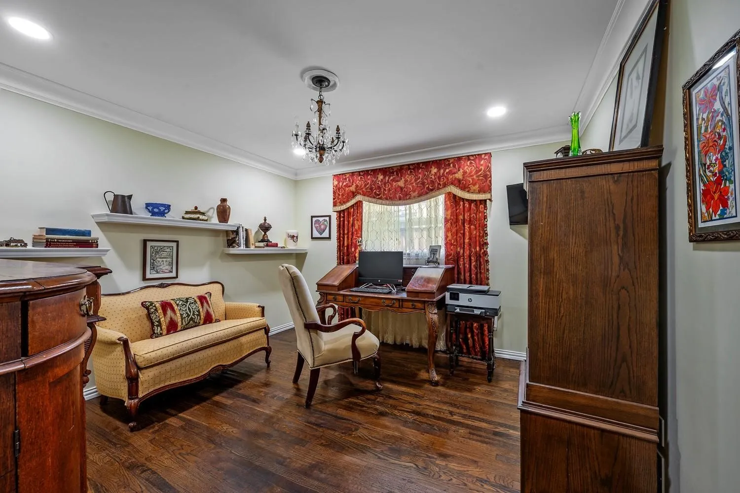 Single Family Residence For Sale in Dallas County , 7240 Hunters Ridge, Dallas, Texas 75248, 5 Bedrooms, 3 Bathrooms, 2 Garage spaces, 2,633 Sqft, built in 1972, Price $955,000, mls#21309484, Real Estate Agent in Dallas, Homes For Sale in Dallas county, Homes For Sale in Dallas, Realtor in Dallas Texas, Real Estate Brokerage Independent Realty Texas, Luminita Cordes Realtor