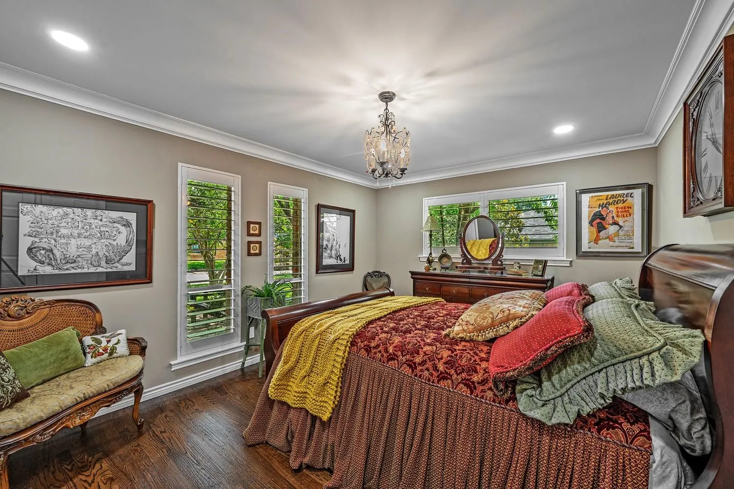 Single Family Residence For Sale in Dallas County , 7240 Hunters Ridge, Dallas, Texas 75248, 5 Bedrooms, 3 Bathrooms, 2 Garage spaces, 2,633 Sqft, built in 1972, Price $955,000, mls#21309484, Real Estate Agent in Dallas, Homes For Sale in Dallas county, Homes For Sale in Dallas, Realtor in Dallas Texas, Real Estate Brokerage Independent Realty Texas, Luminita Cordes Realtor