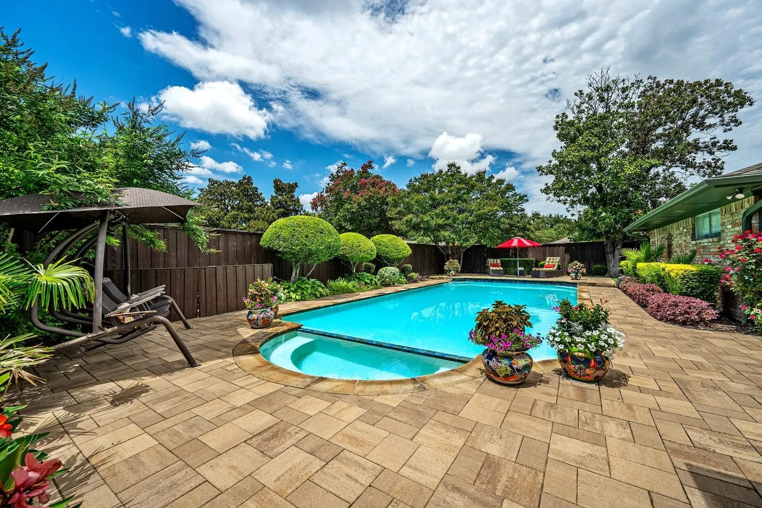 Single Family Residence For Sale in Dallas County , 7240 Hunters Ridge, Dallas, Texas 75248, 5 Bedrooms, 3 Bathrooms, 2 Garage spaces, 2,633 Sqft, built in 1972, Price $955,000, mls#21309484, Real Estate Agent in Dallas, Homes For Sale in Dallas county, Homes For Sale in Dallas, Realtor in Dallas Texas, Real Estate Brokerage Independent Realty Texas, Luminita Cordes Realtor