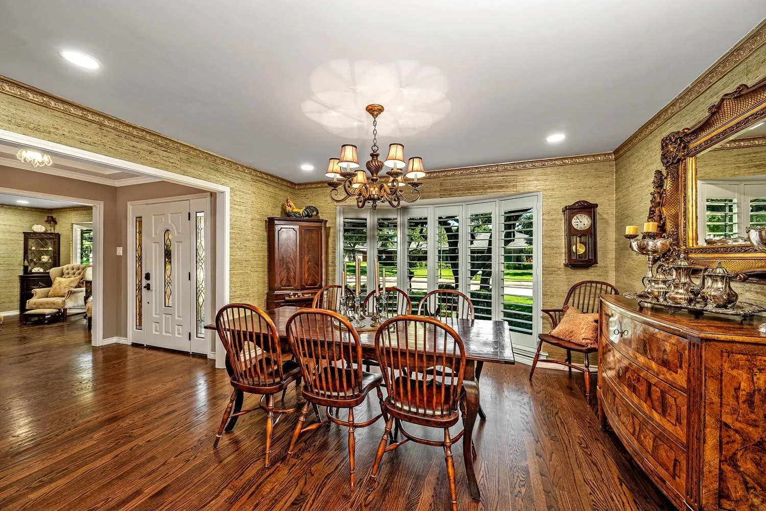 Single Family Residence For Sale in Dallas County , 7240 Hunters Ridge, Dallas, Texas 75248, 5 Bedrooms, 3 Bathrooms, 2 Garage spaces, 2,633 Sqft, built in 1972, Price $955,000, mls#21309484, Real Estate Agent in Dallas, Homes For Sale in Dallas county, Homes For Sale in Dallas, Realtor in Dallas Texas, Real Estate Brokerage Independent Realty Texas, Luminita Cordes Realtor