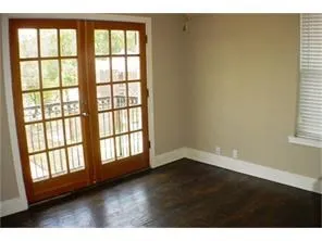 Apartment For Rent in Dallas County , 1122 N Zang Boulevard 201, Dallas, Texas 75203, 2 Bedrooms, 1 Bathroom, Garage spaces, 862 Sqft, built in 1949, Price $1,495, mls#21309501, Real Estate Agent in Dallas, Homes For Rent in Dallas county, Homes For Rent in Dallas, Realtor in Dallas Texas, Real Estate Brokerage Independent Realty Texas, Luminita Cordes Realtor